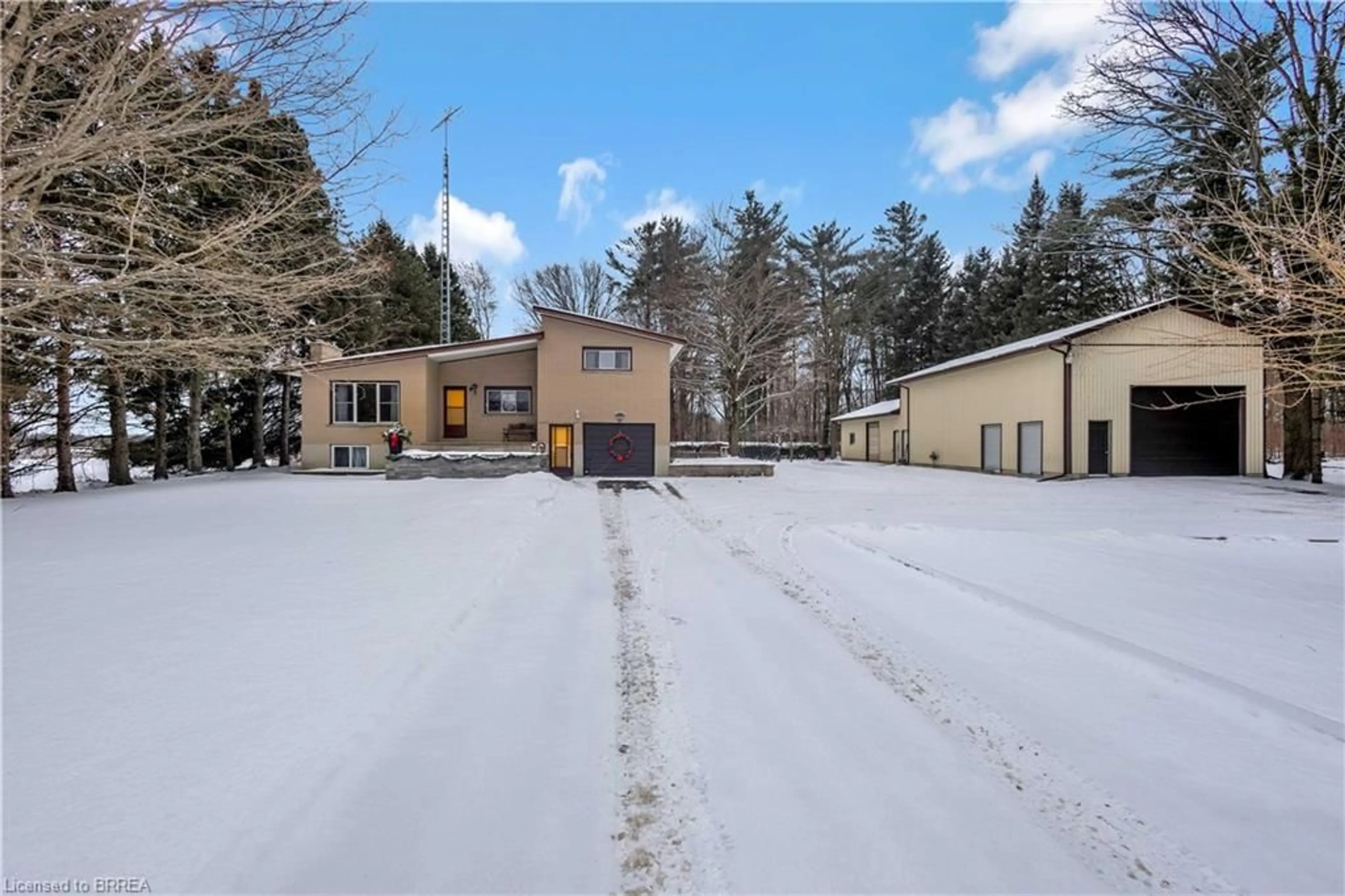 Unknown for 2210 1st Conc Rd Str Conc, Delhi Ontario N4B 2W4