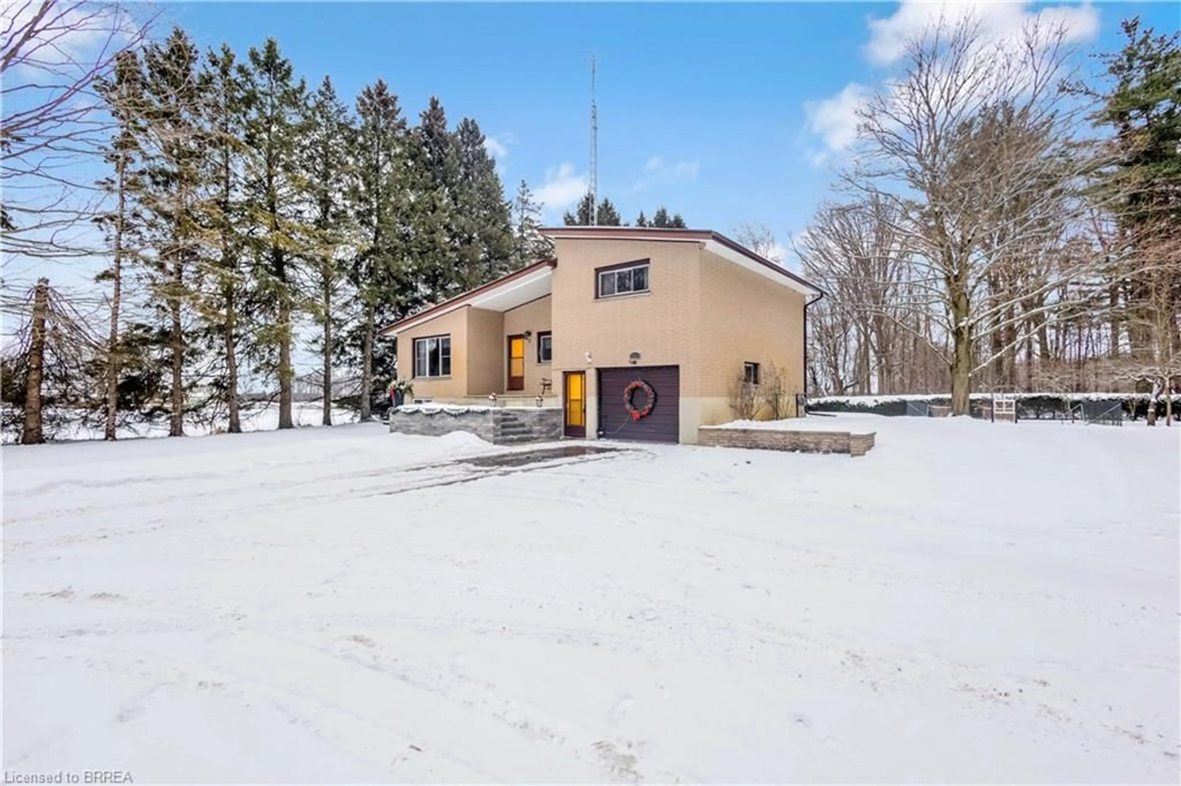 Unknown for 2210 1st Conc Rd Str Conc, Delhi Ontario N4B 2W4