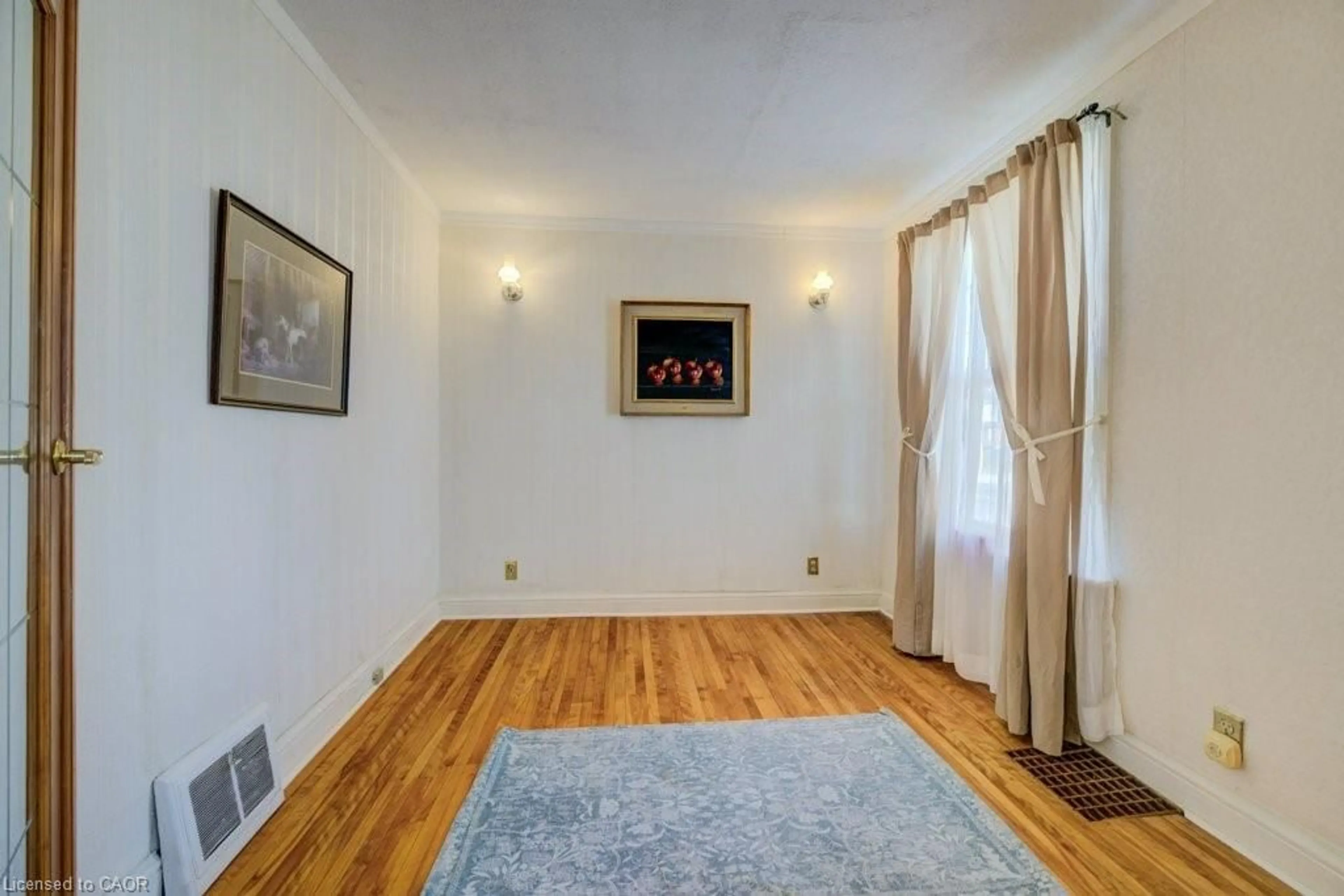 A pic of a room for 458 Upper Wentworth St, Hamilton Ontario L9A 4T7