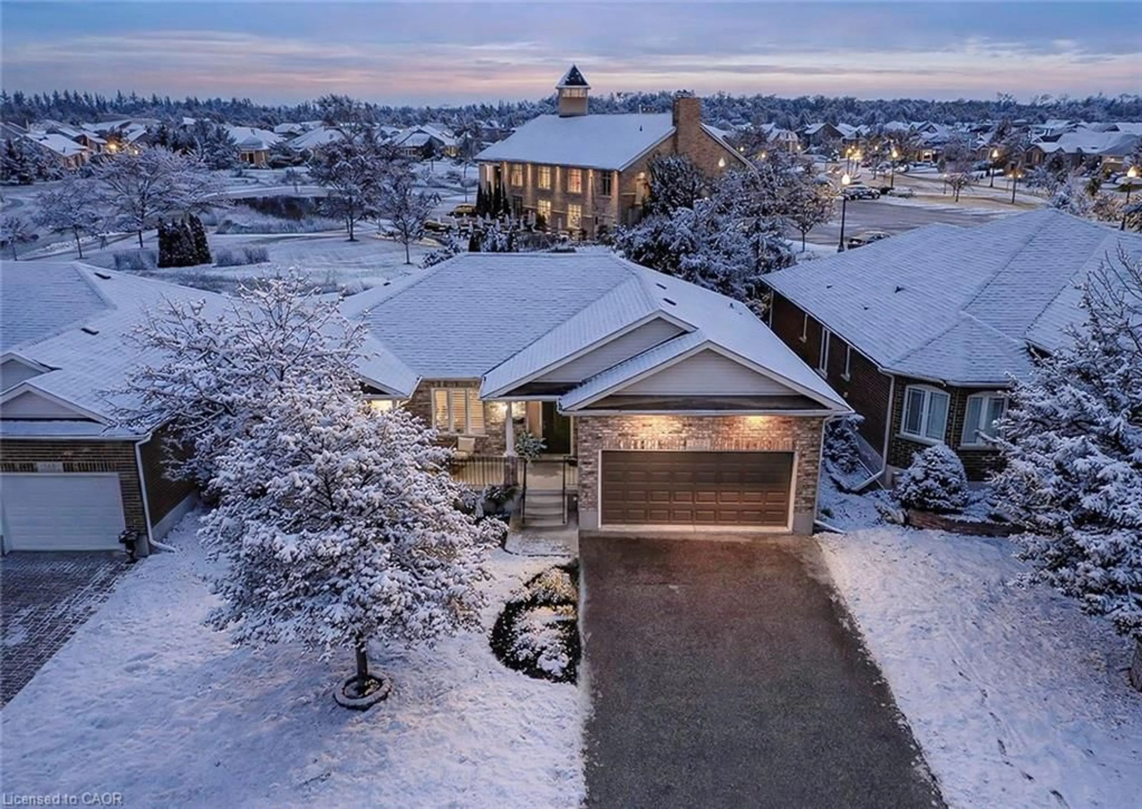 A pic from outside/outdoor area/front of a property/back of a property/a pic from drone, street for 152 Devonshire Dr #18, New Hamburg Ontario N3A 4J7