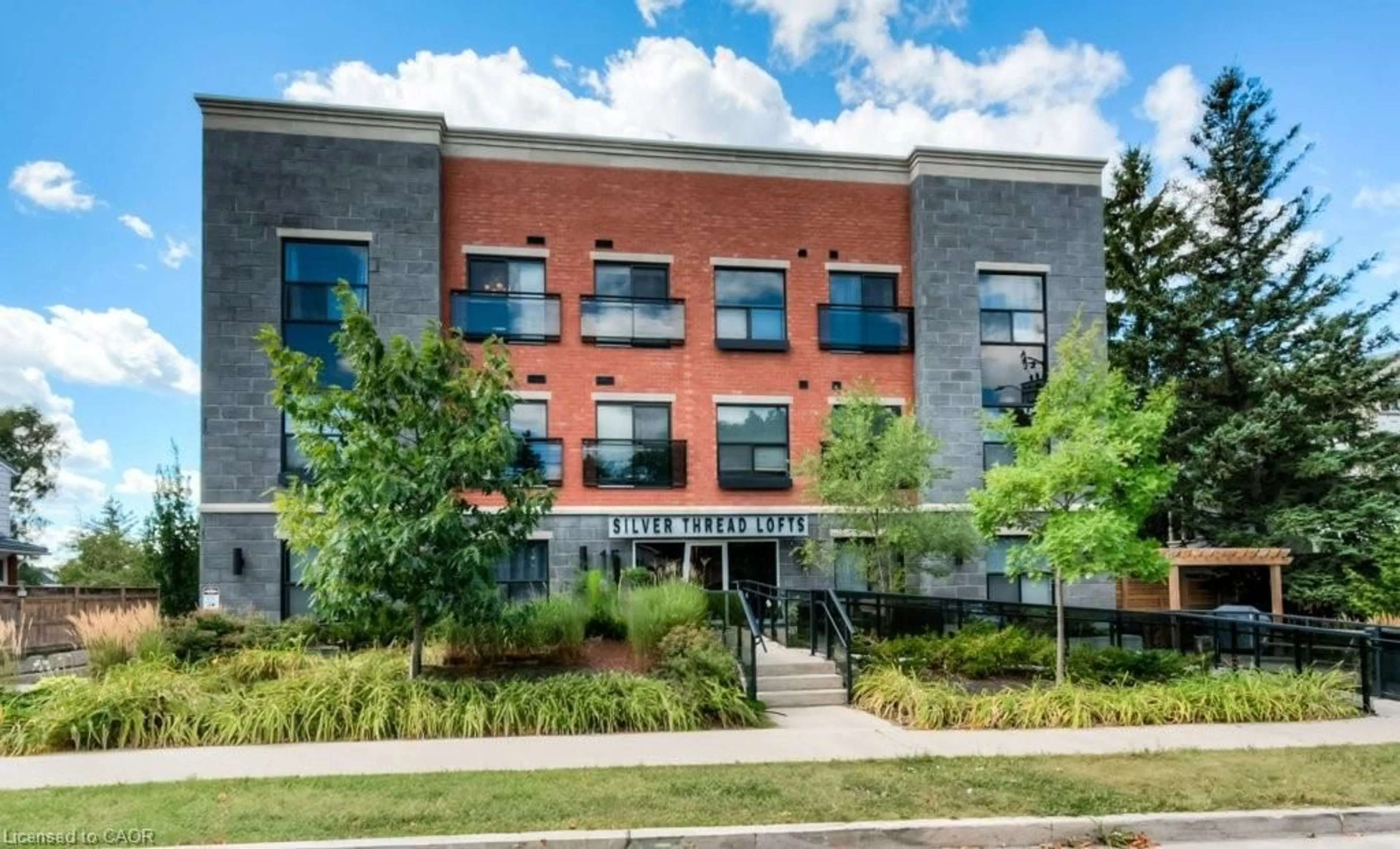 Home with brick exterior material, building for 15 Devitt Ave #302, Waterloo Ontario N2J 1Y6