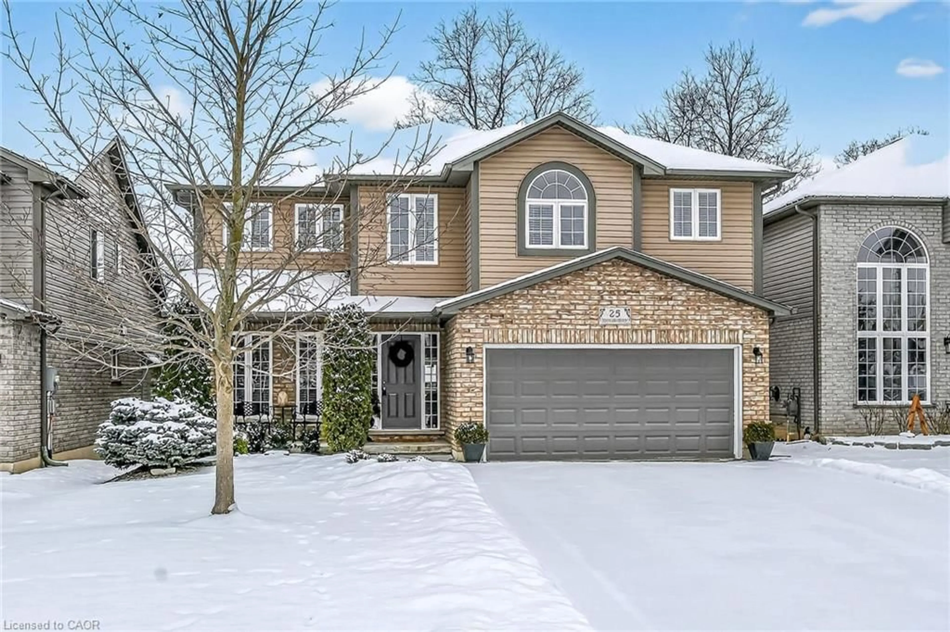 Home with brick exterior material, street for 25 Southwood Cres, Caledonia Ontario N3W 0A6