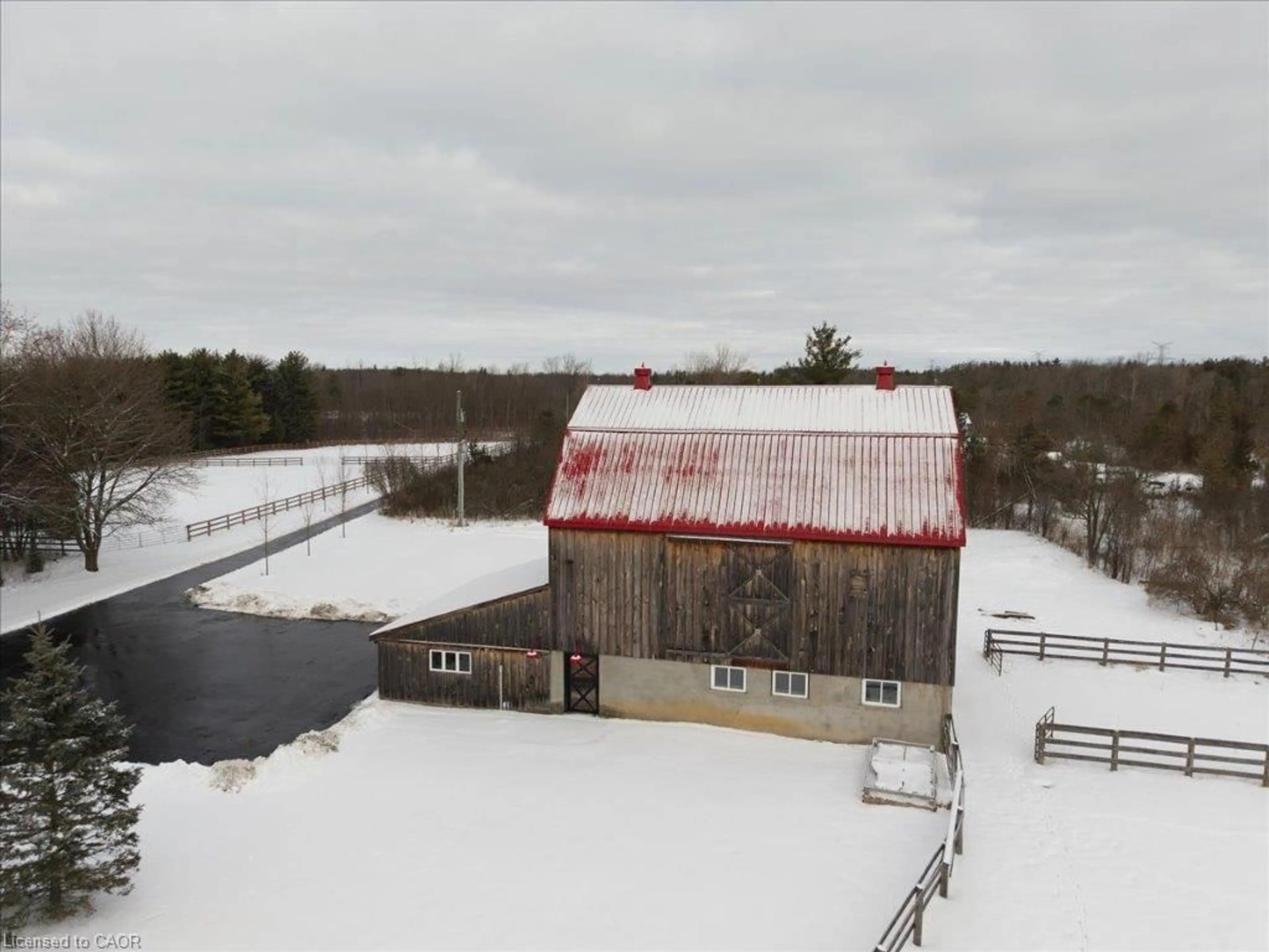 A pic from outside/outdoor area/front of a property/back of a property/a pic from drone, building for 1532 Concession Rd 6, Flamborough Ontario N0B 1L0