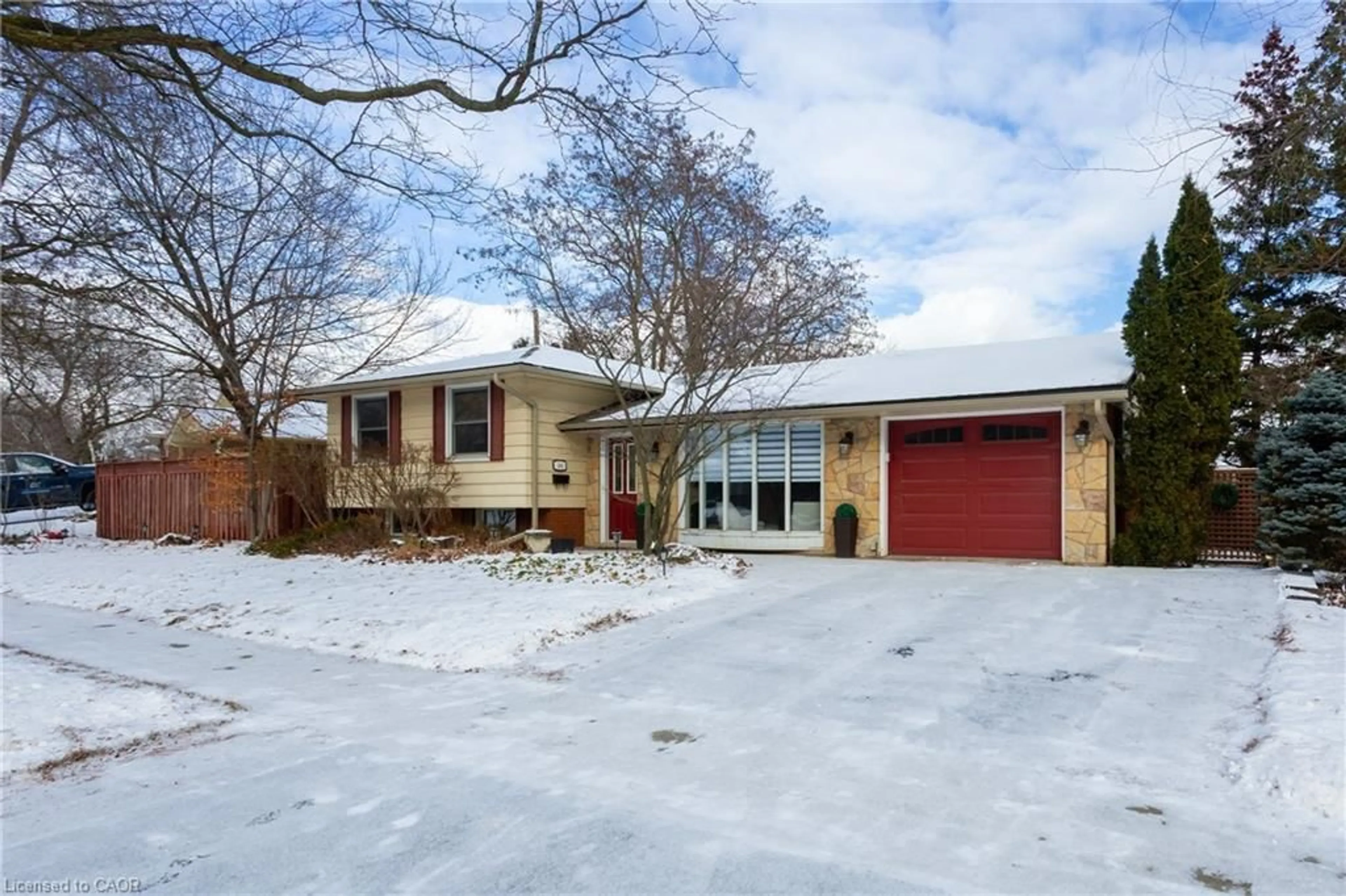 Unknown for 581 Braemore Rd, Burlington Ontario L7N 3E4