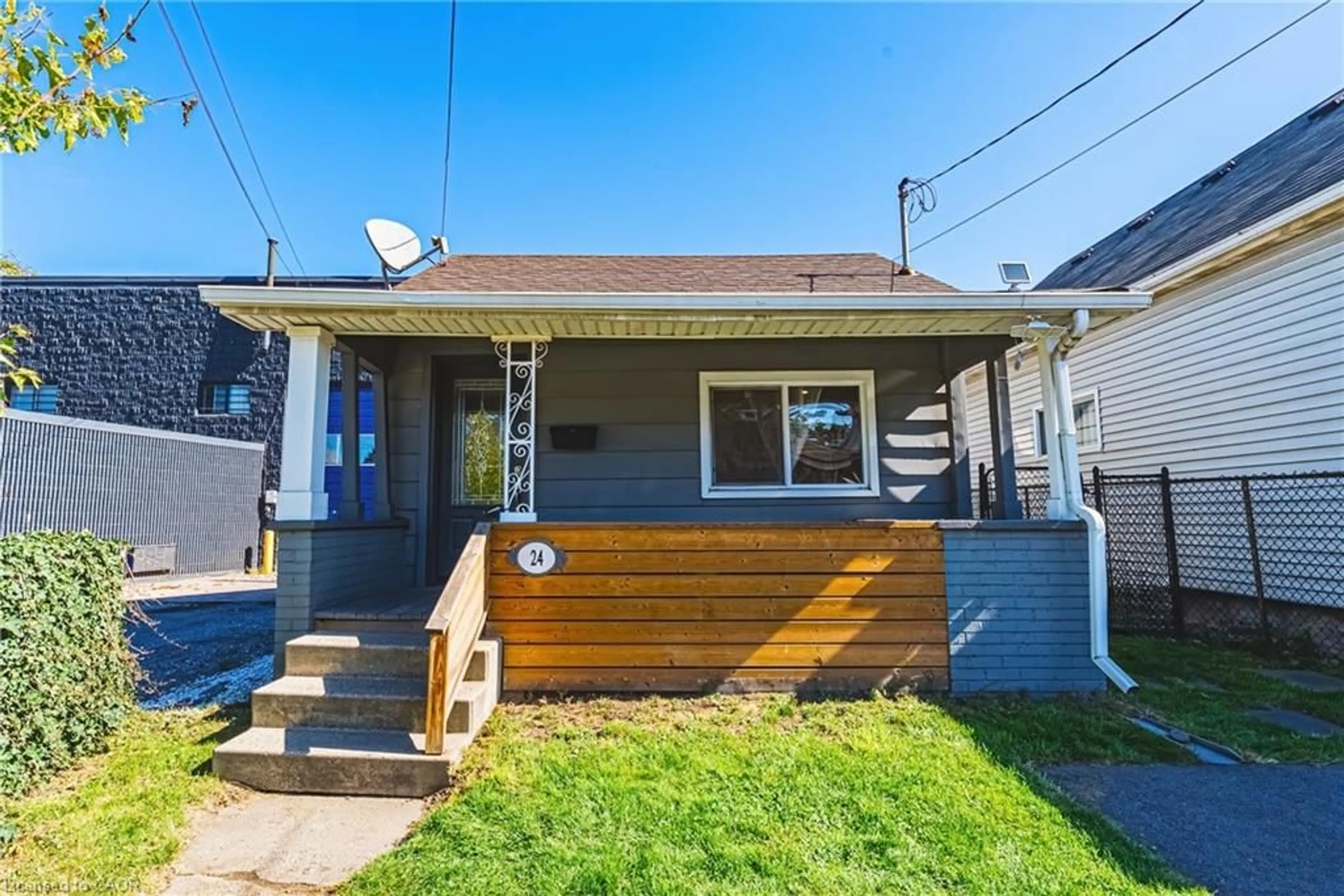 Unknown for 24 Rowanwood St, Hamilton Ontario L8L 7H3