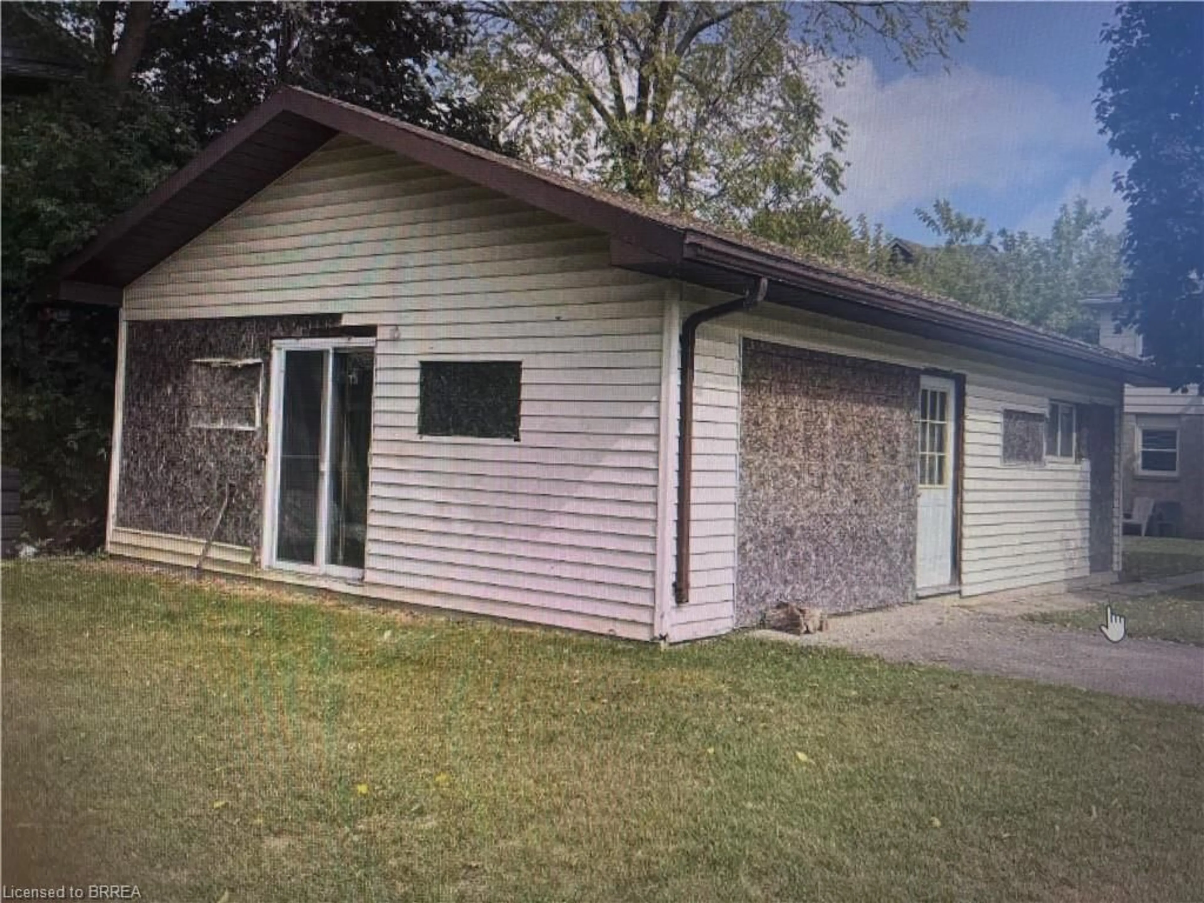 Unknown for 60 Willow St, Paris Ontario N3L 2K6