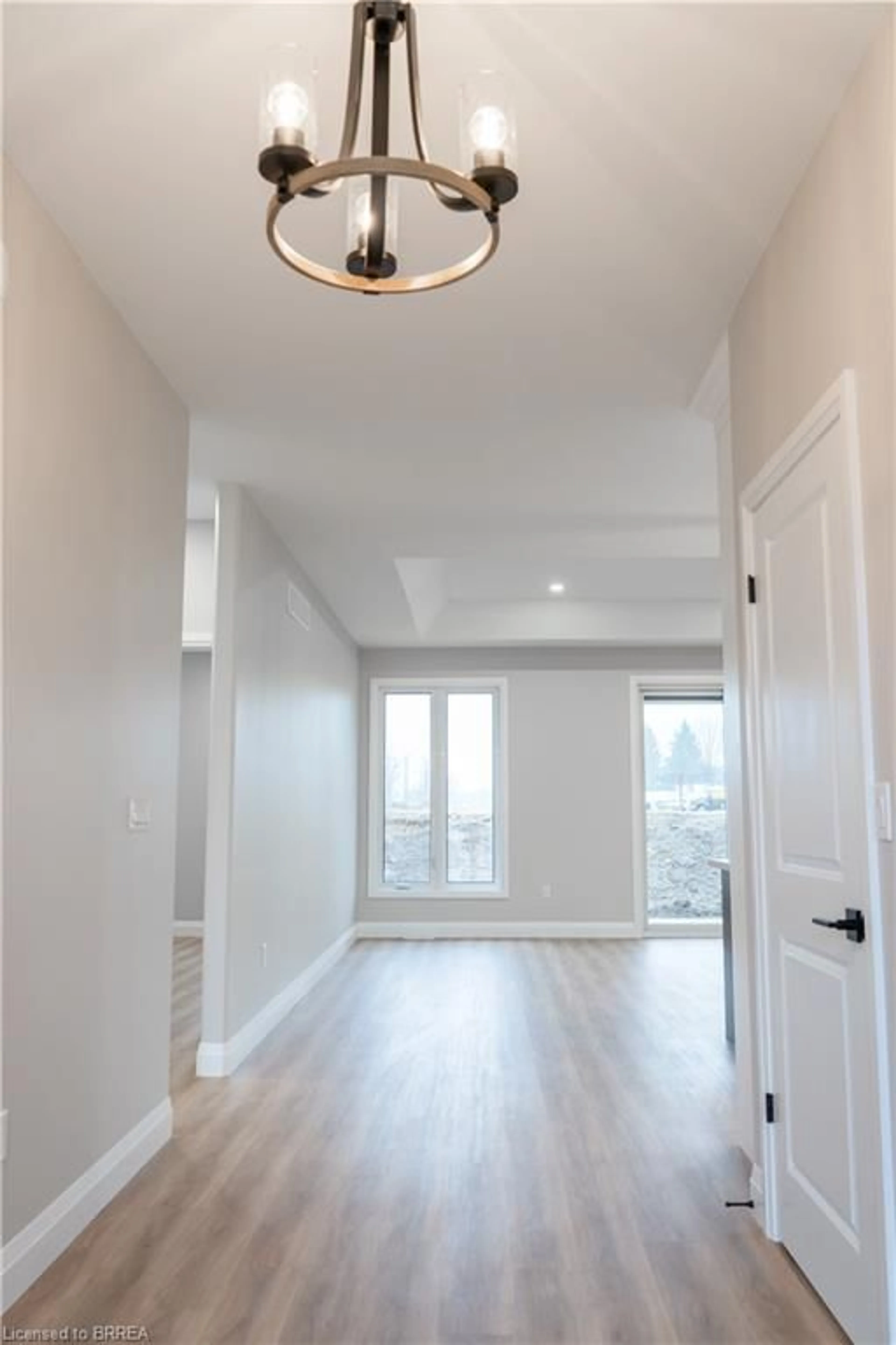 Indoor entryway for 94 Vanrooy Trail, Waterford Ontario N0E 1Y0