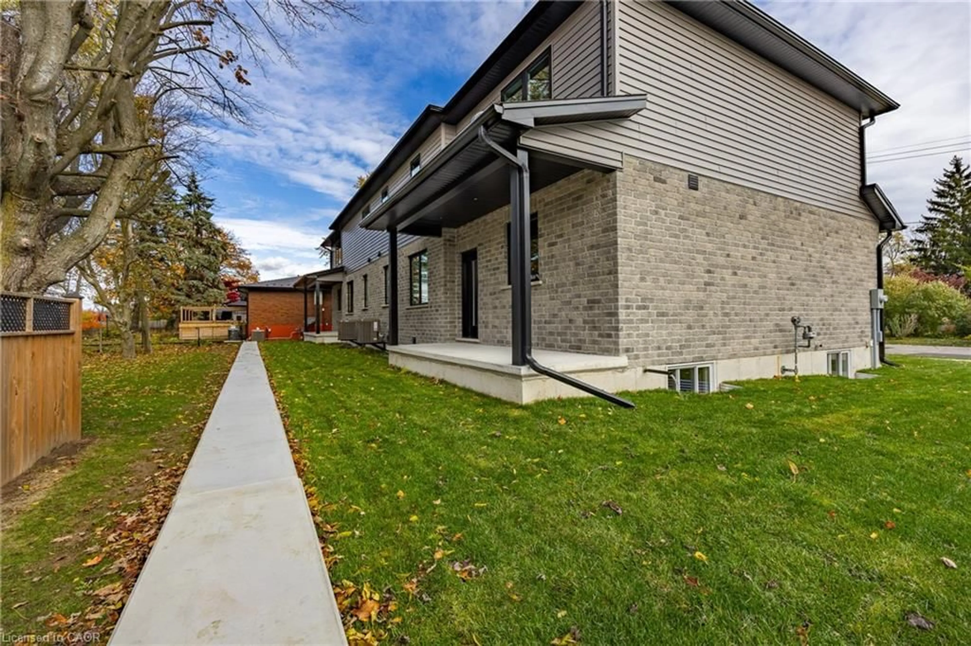 Unknown for 3 Maple Ave, Port Dover Ontario N0A 1N6