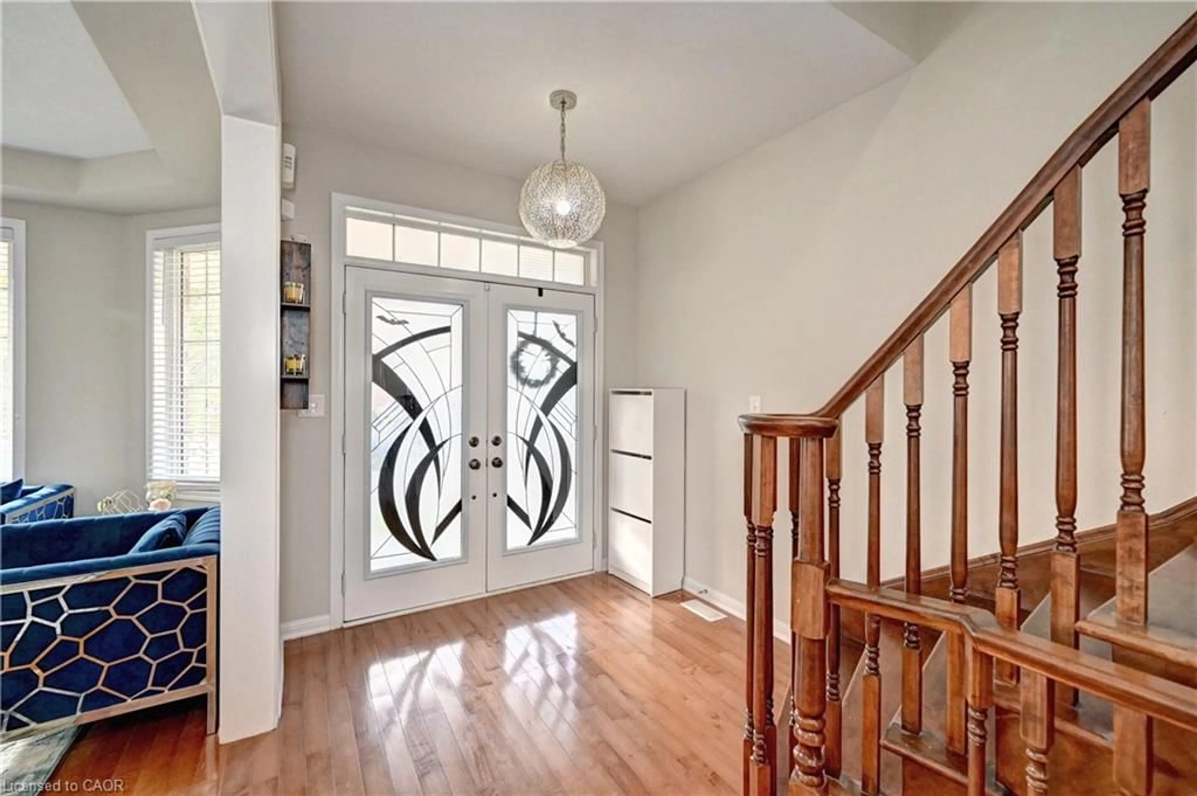 Indoor entryway for 32 Weir St, Cambridge Ontario N3C 0B9