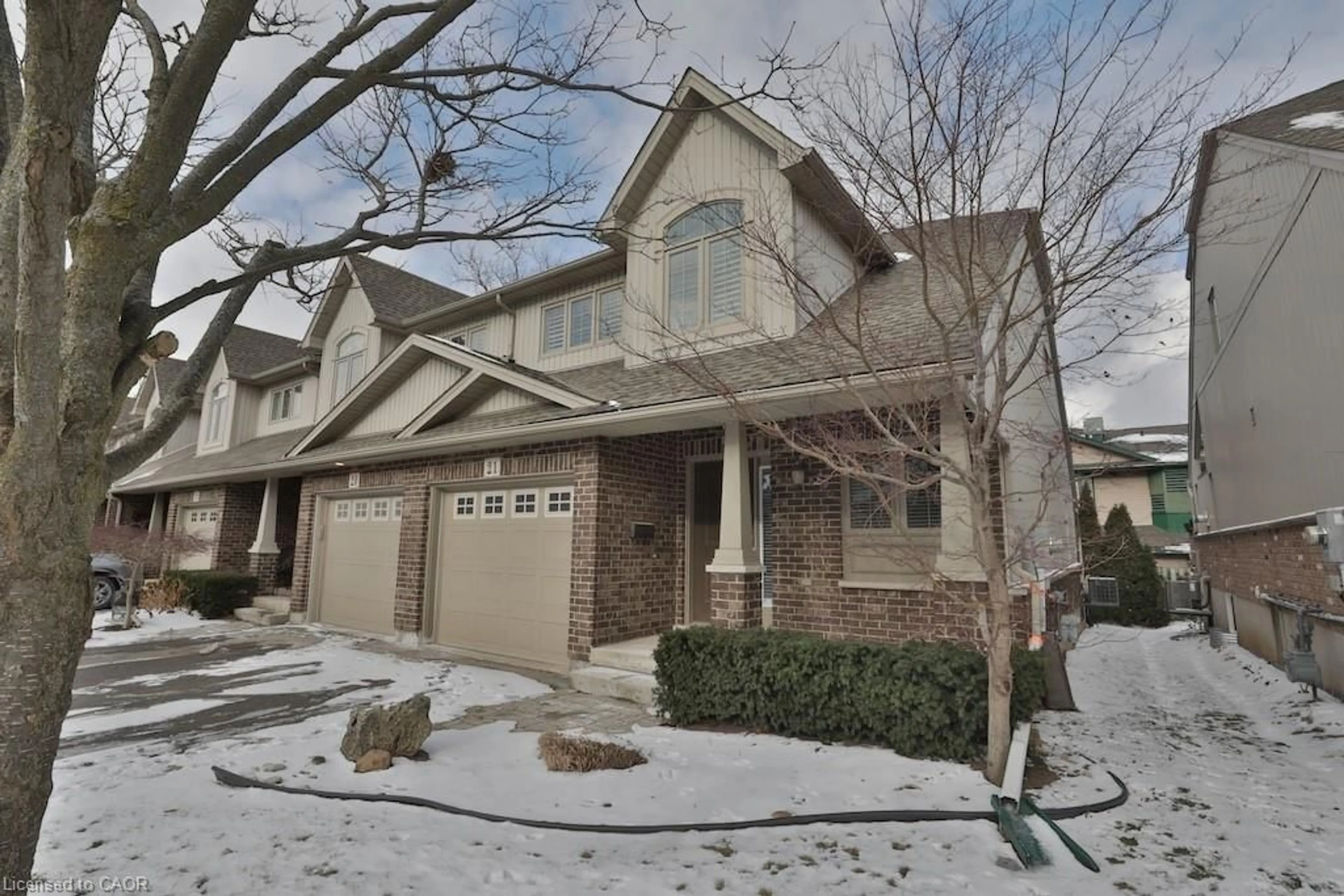 Home with brick exterior material, street for 7 Gibson Pl #21, St. Catharines Ontario L2R 0A3