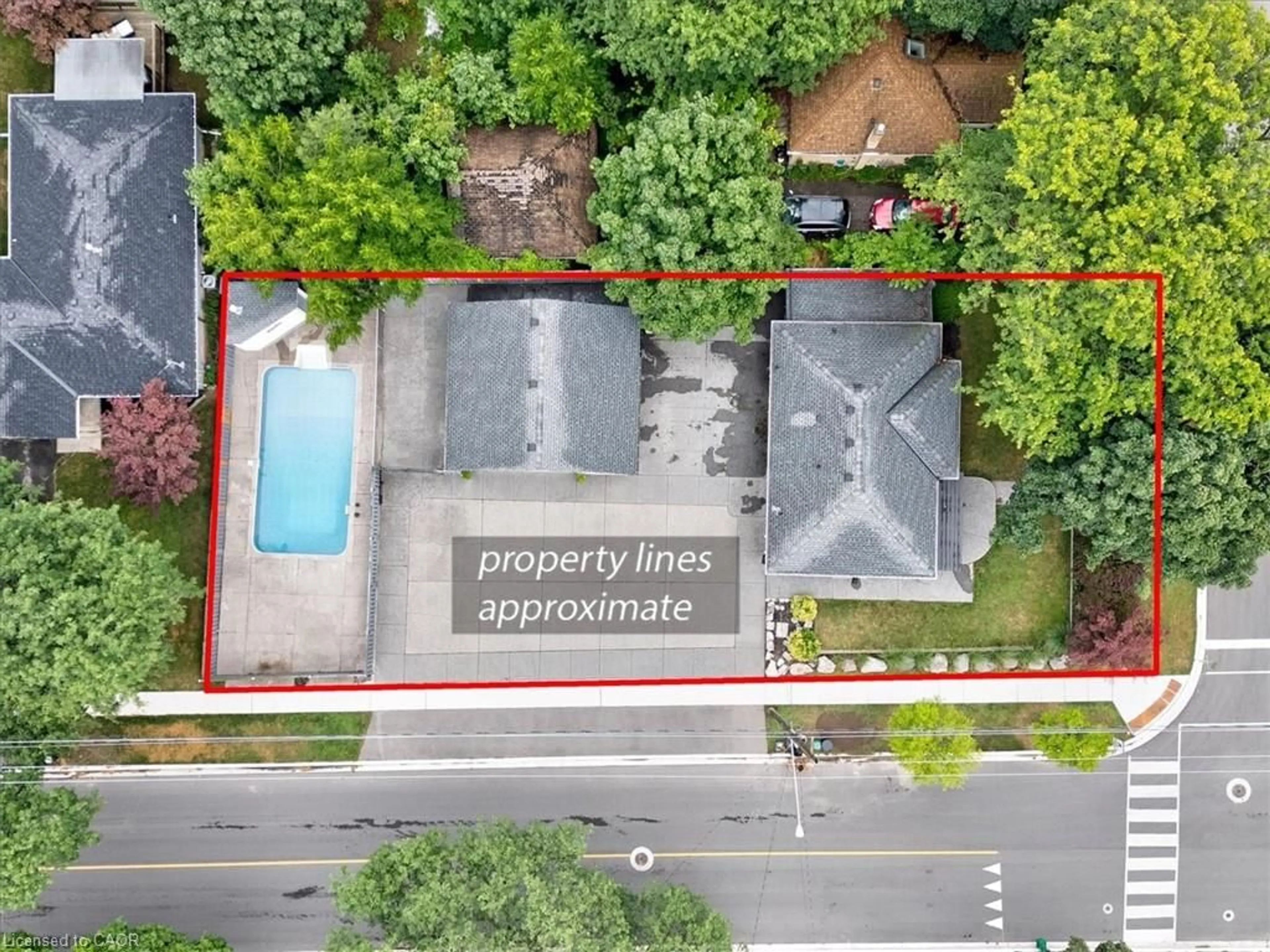 A pic from outside/outdoor area/front of a property/back of a property/a pic from drone, city buildings view from balcony for 50 Grove Cres, Brantford Ontario N3R 4Y6