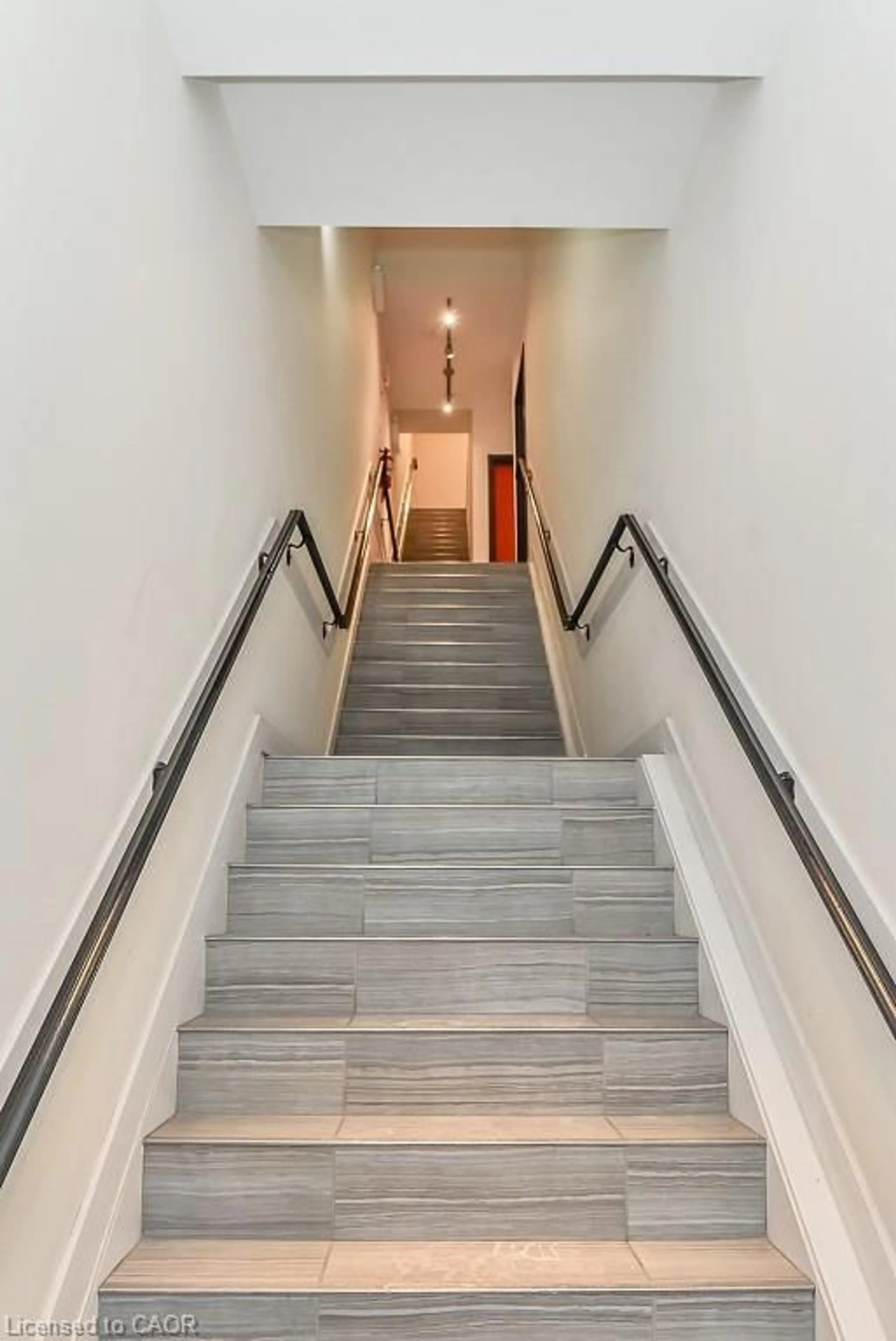 Unknown for 30 Main St, Cambridge Ontario N1R 1V4