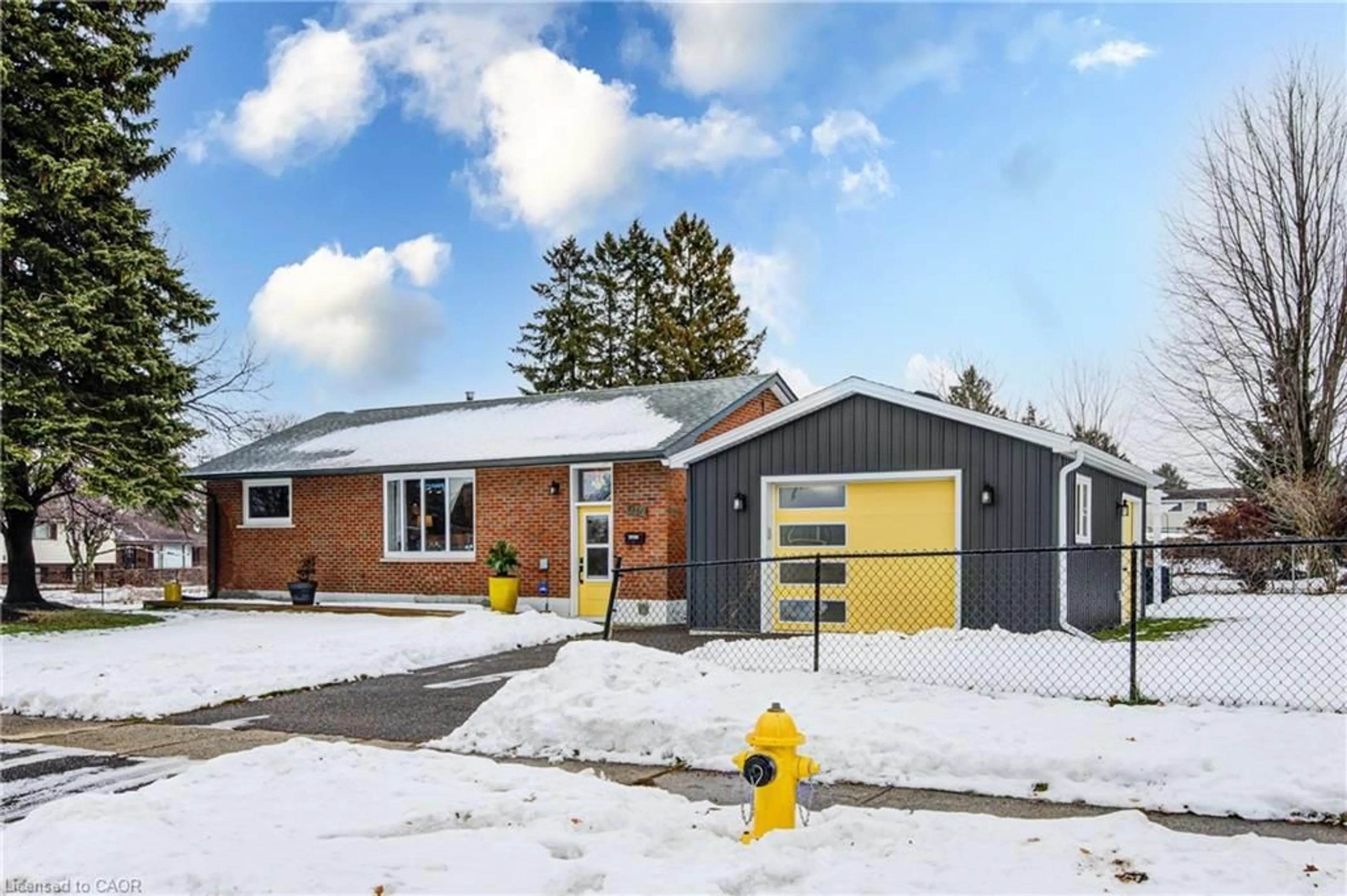 Home with brick exterior material, street for 1040 Warwick St, Woodstock Ontario N4S 4S2