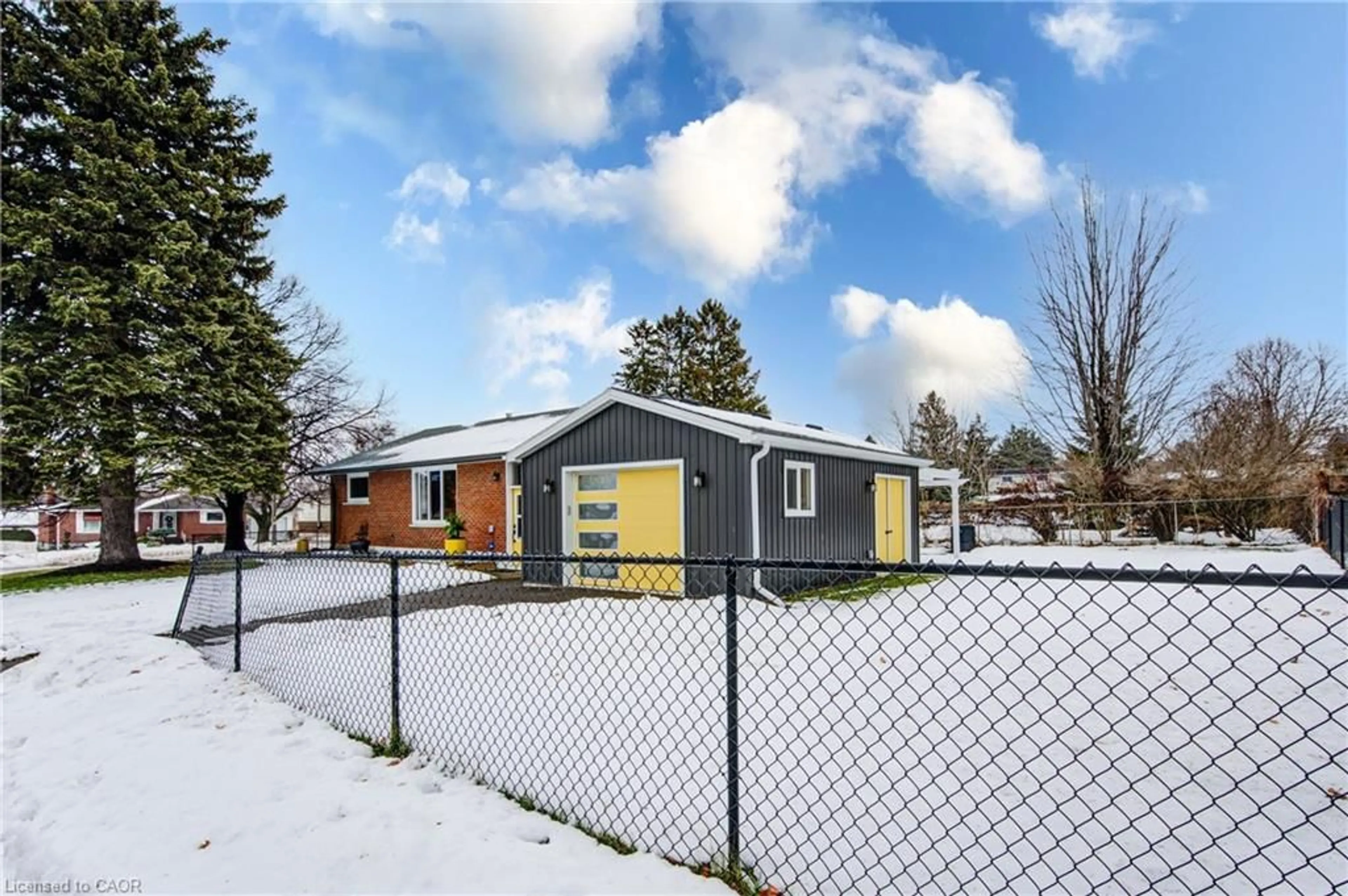 Unknown for 1040 Warwick St, Woodstock Ontario N4S 4S2