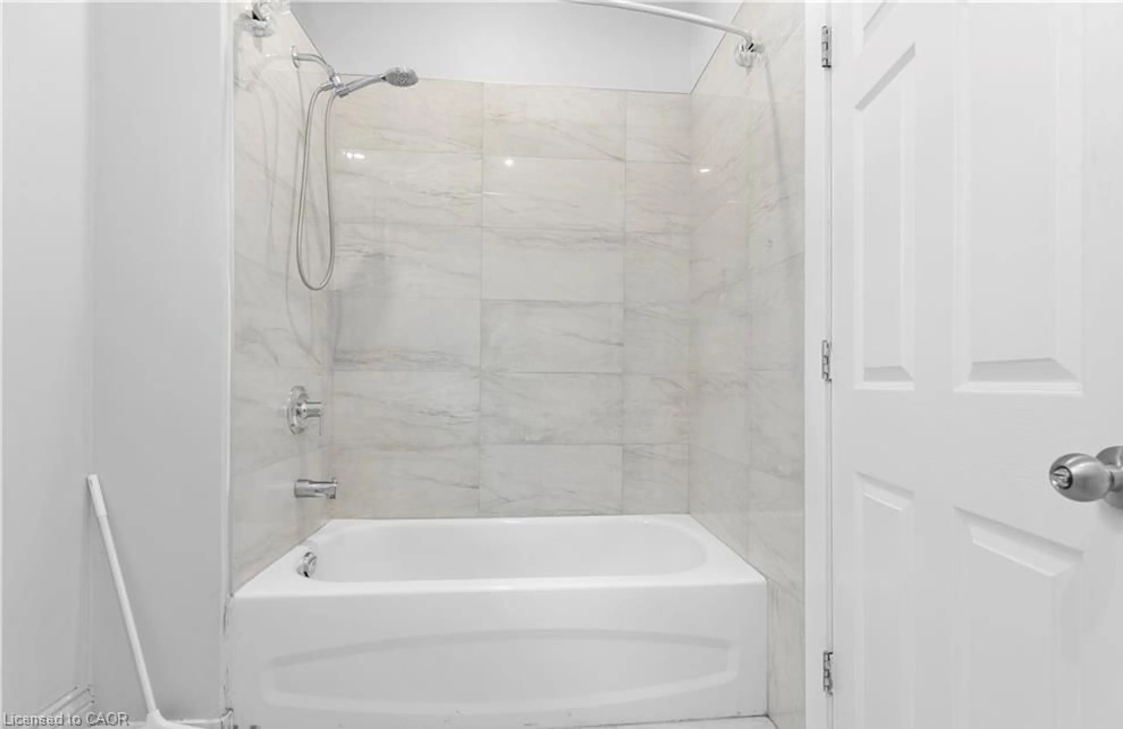 Contemporary bathroom, ceramic/tile floor for 235 Hamilton Rd, London Ontario N5Z 1P9