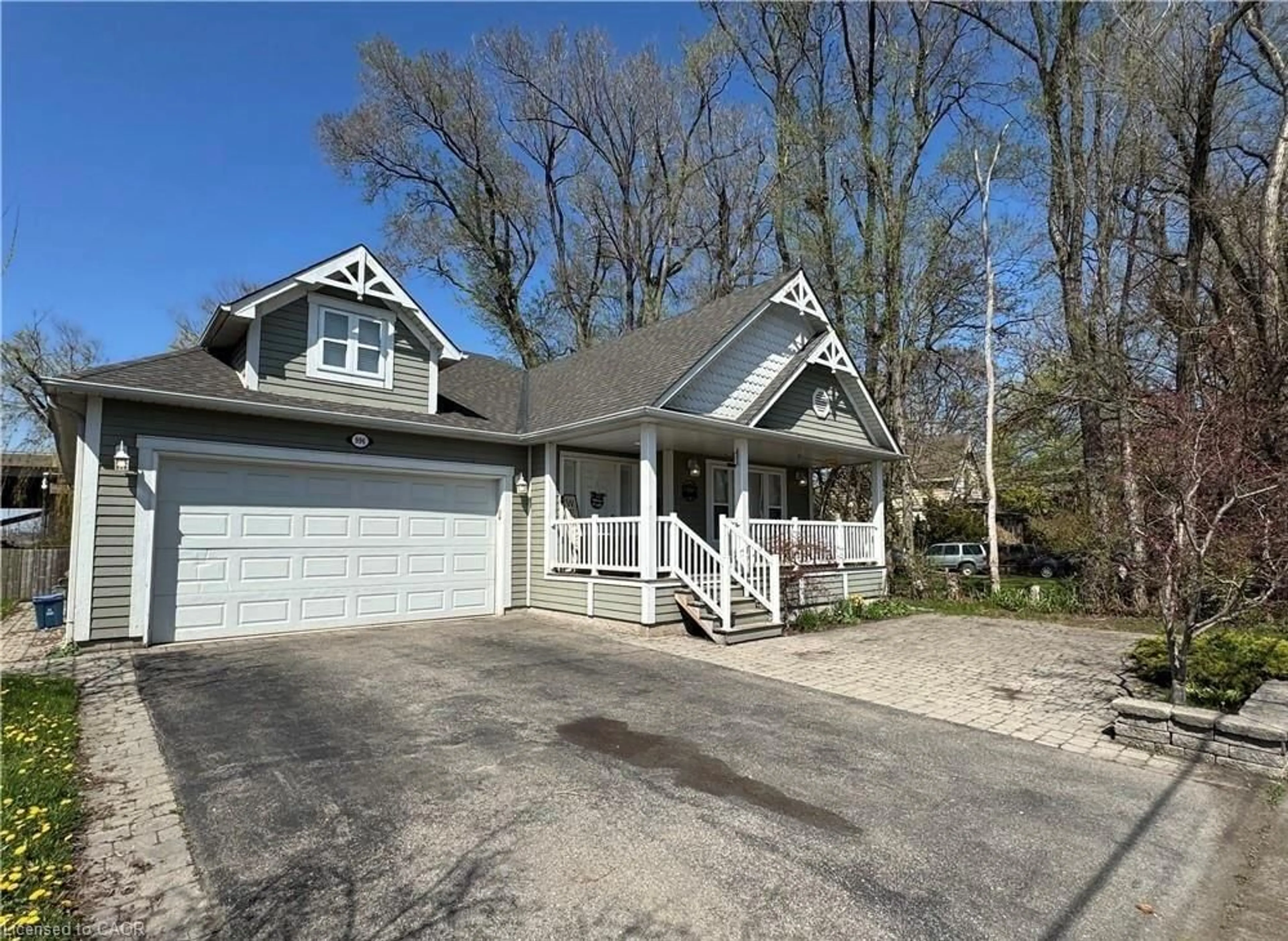 Unknown for 996 Beach Blvd, Hamilton Ontario L8H 6Z4