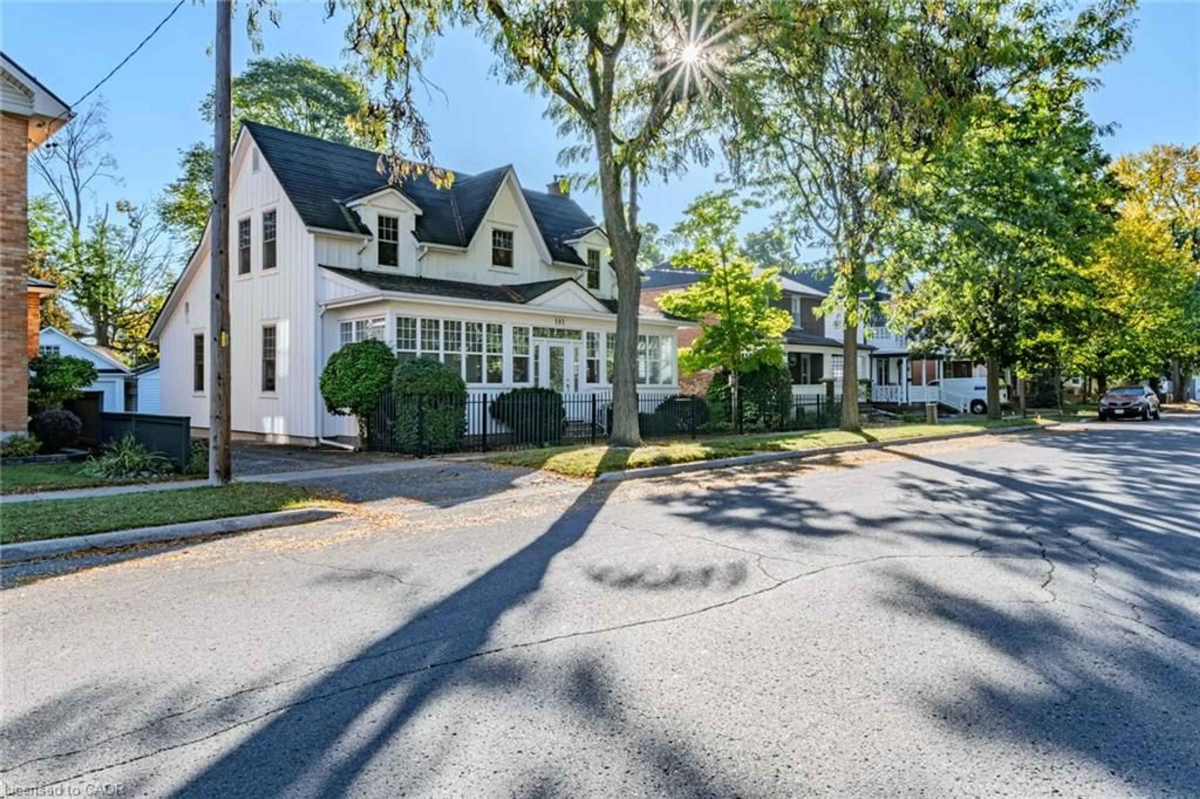 Unknown for 181 Talbot St, Simcoe Ontario N3Y 2Z8