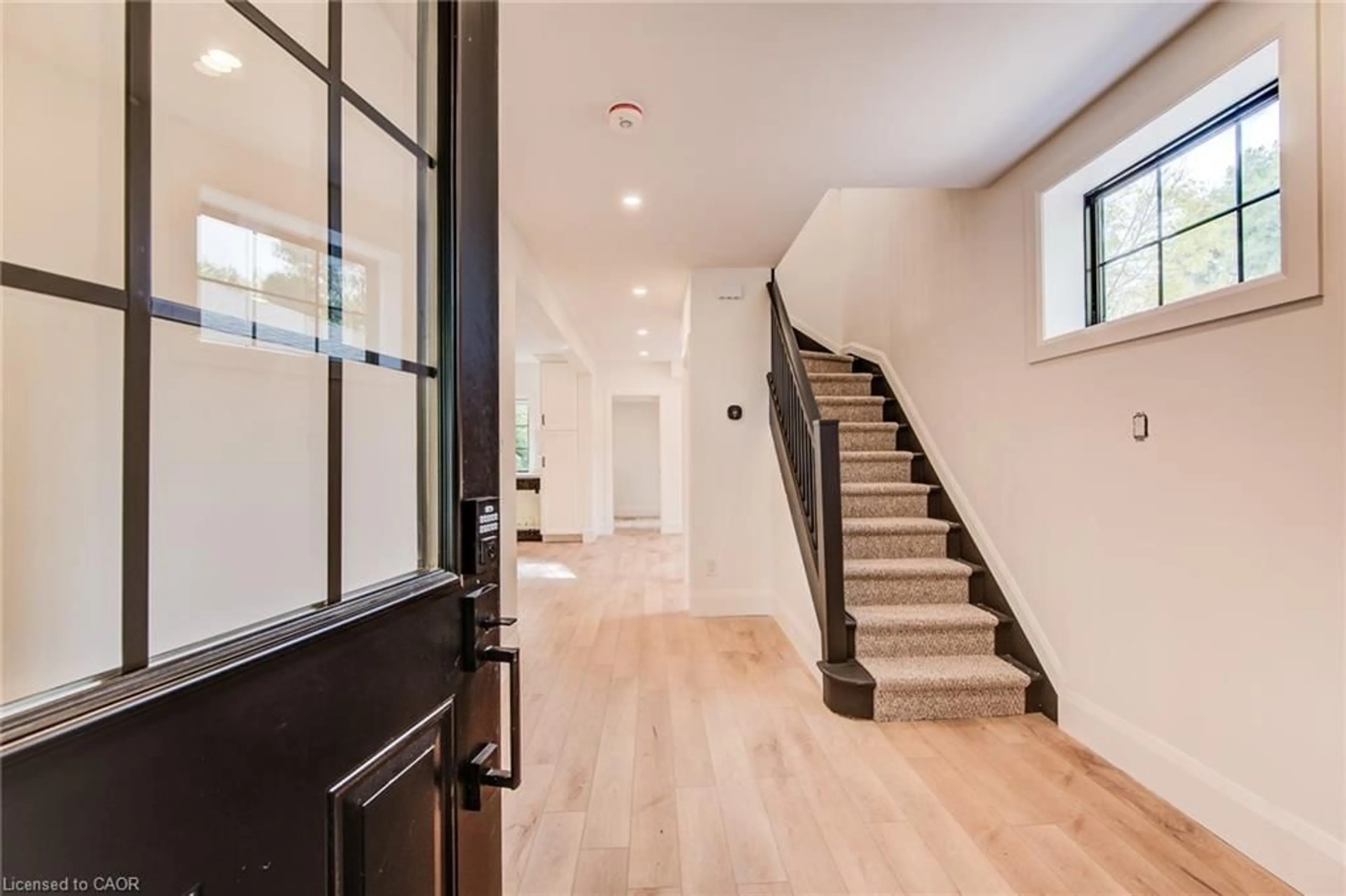 Indoor entryway for 101 Wood St, Kitchener Ontario N2G 2H9