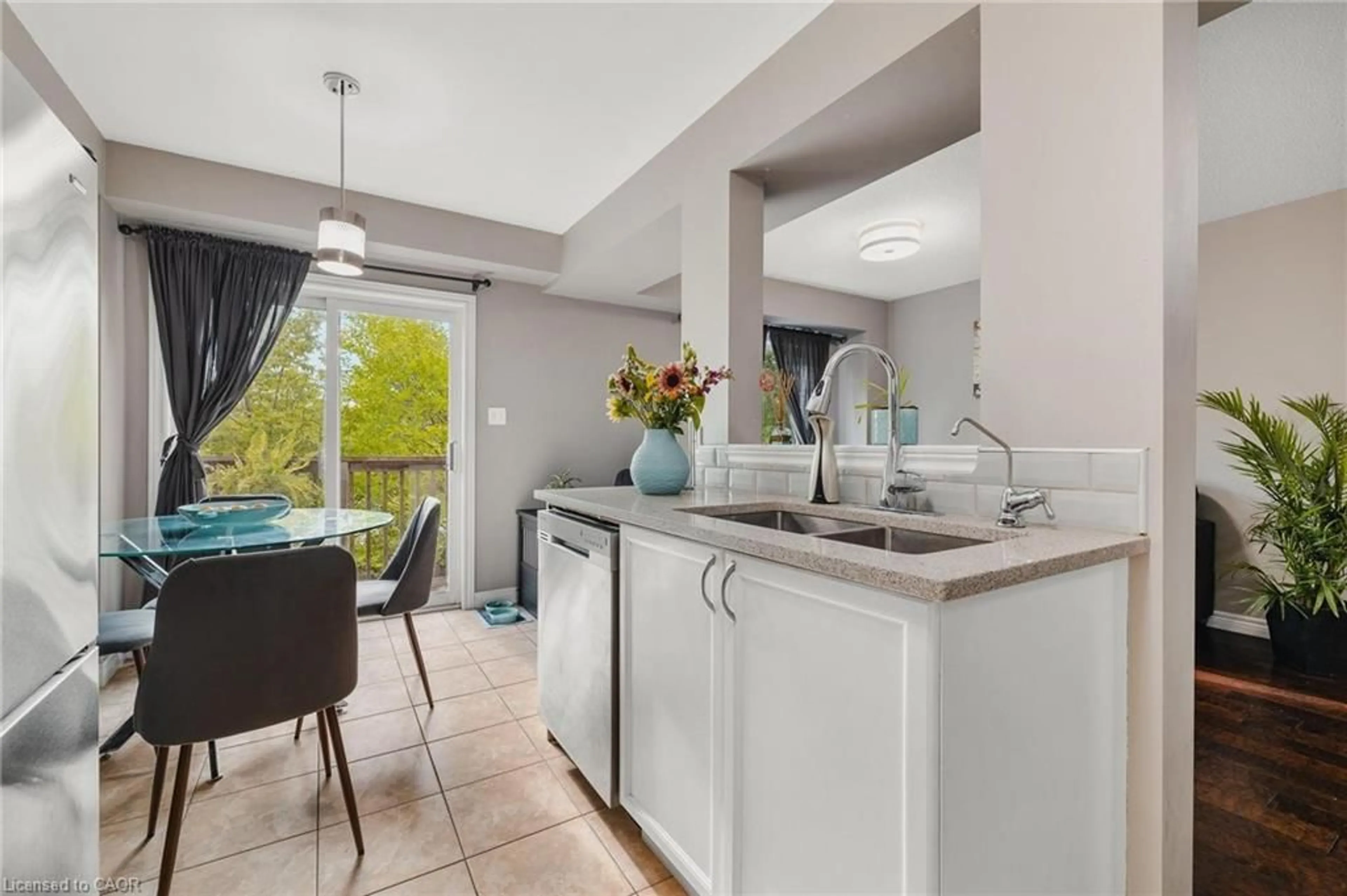 Open concept kitchen, ceramic/tile floor for 250 Ainslie St #72, Cambridge Ontario N1R 8P8