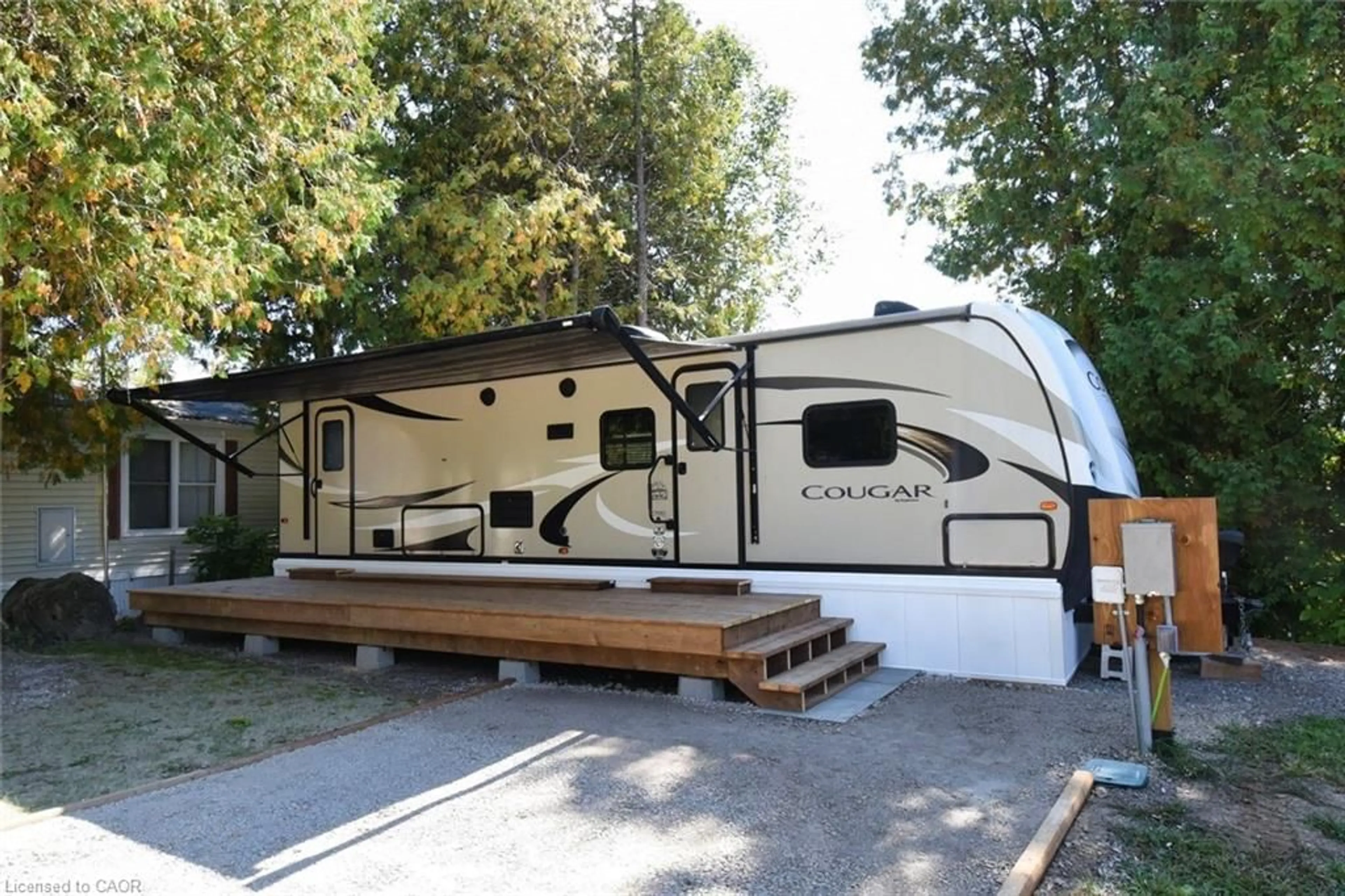 Home with vinyl exterior material, street for 1085 10th Concession Rd #29, Flamborough Ontario N0B 2J0