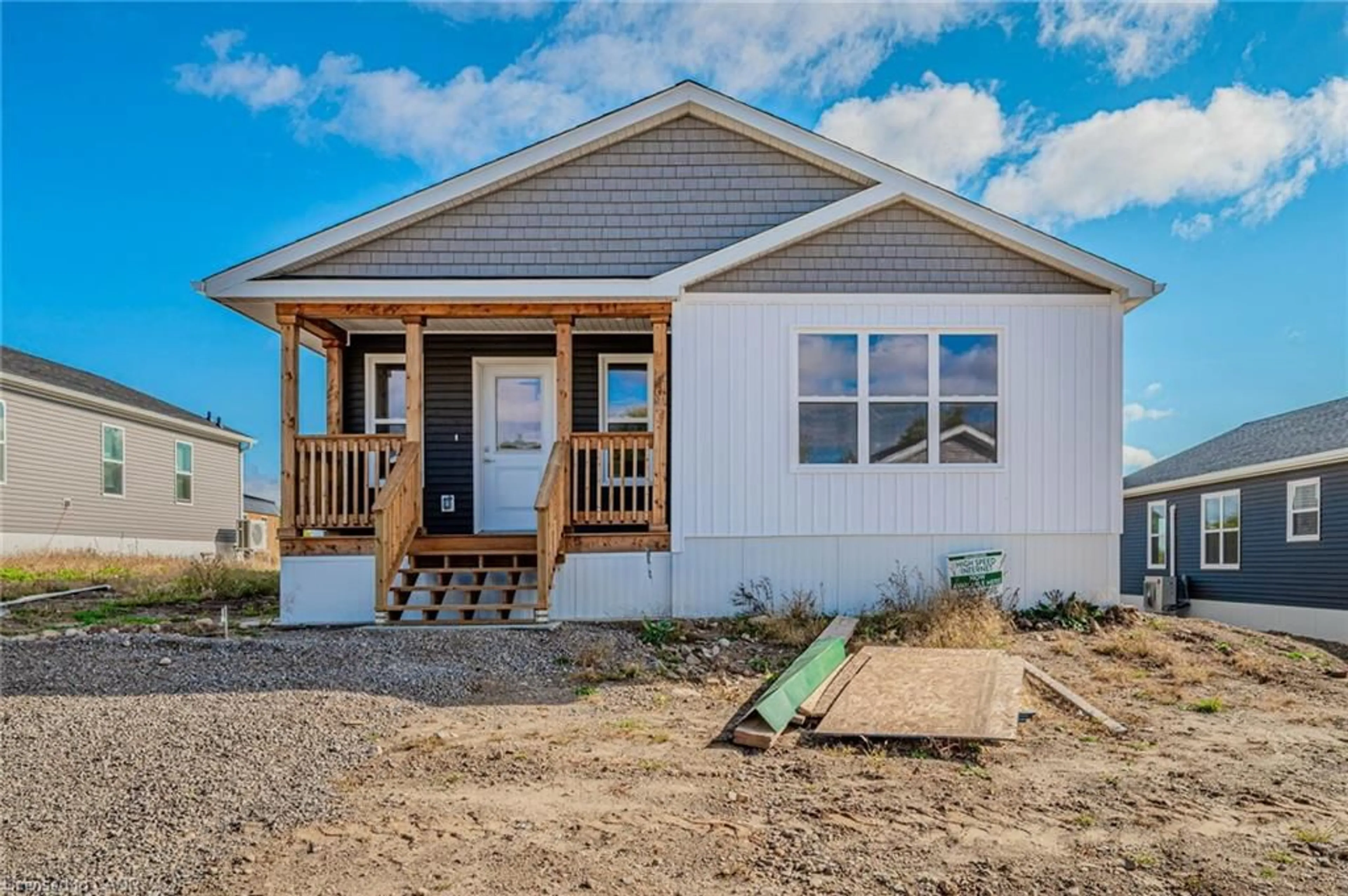 Home with vinyl exterior material, street for 1085 Concession 10 Rd #Lot 120/R, Flamborough Ontario L0R 1K0