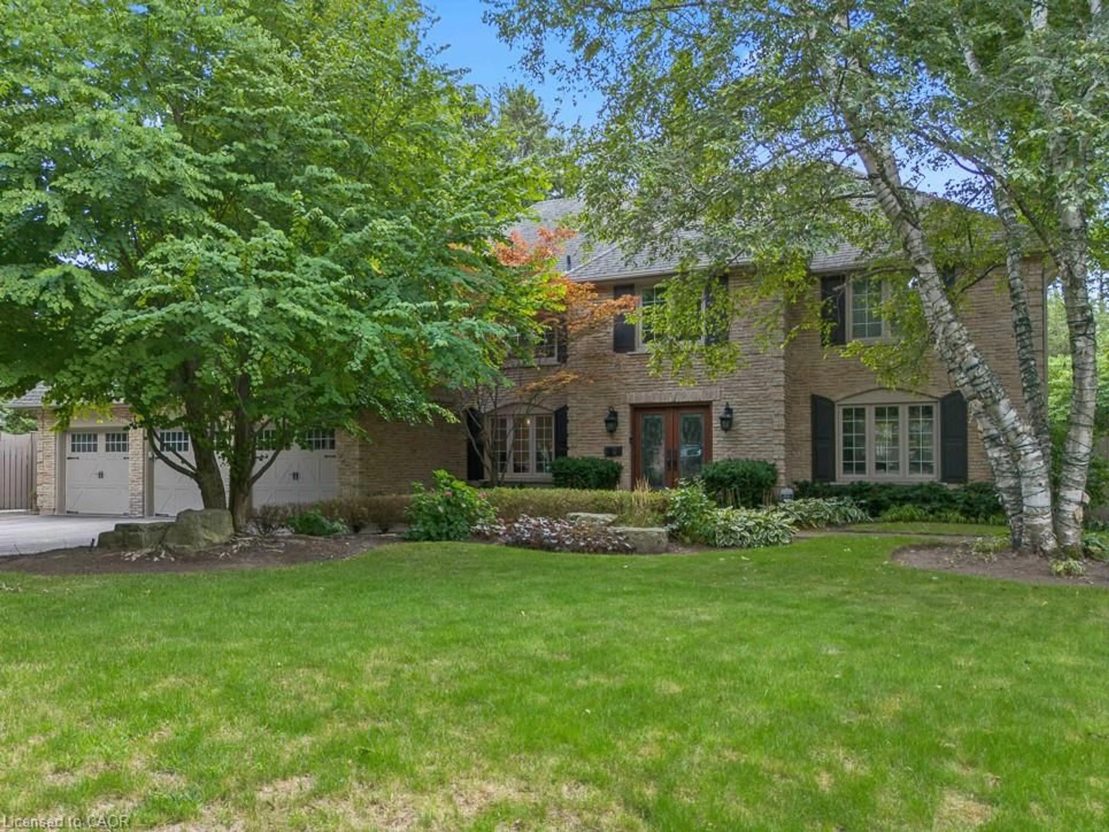 Home with brick exterior material, street for 138 Cavendish Crt, Oakville Ontario L6J 5S2