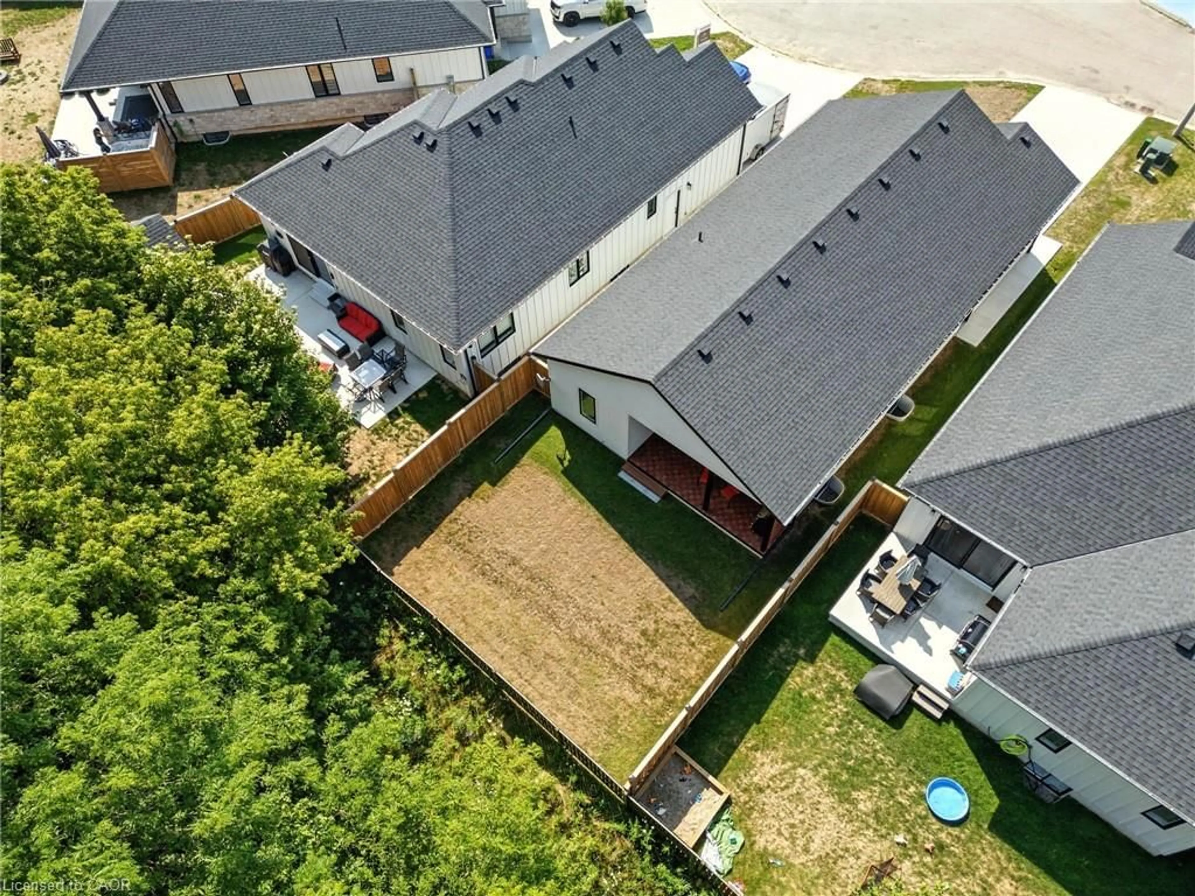 A pic from outside/outdoor area/front of a property/back of a property/a pic from drone, street for 7 Macneil Crt, Port Burwell Ontario N0J 1T0