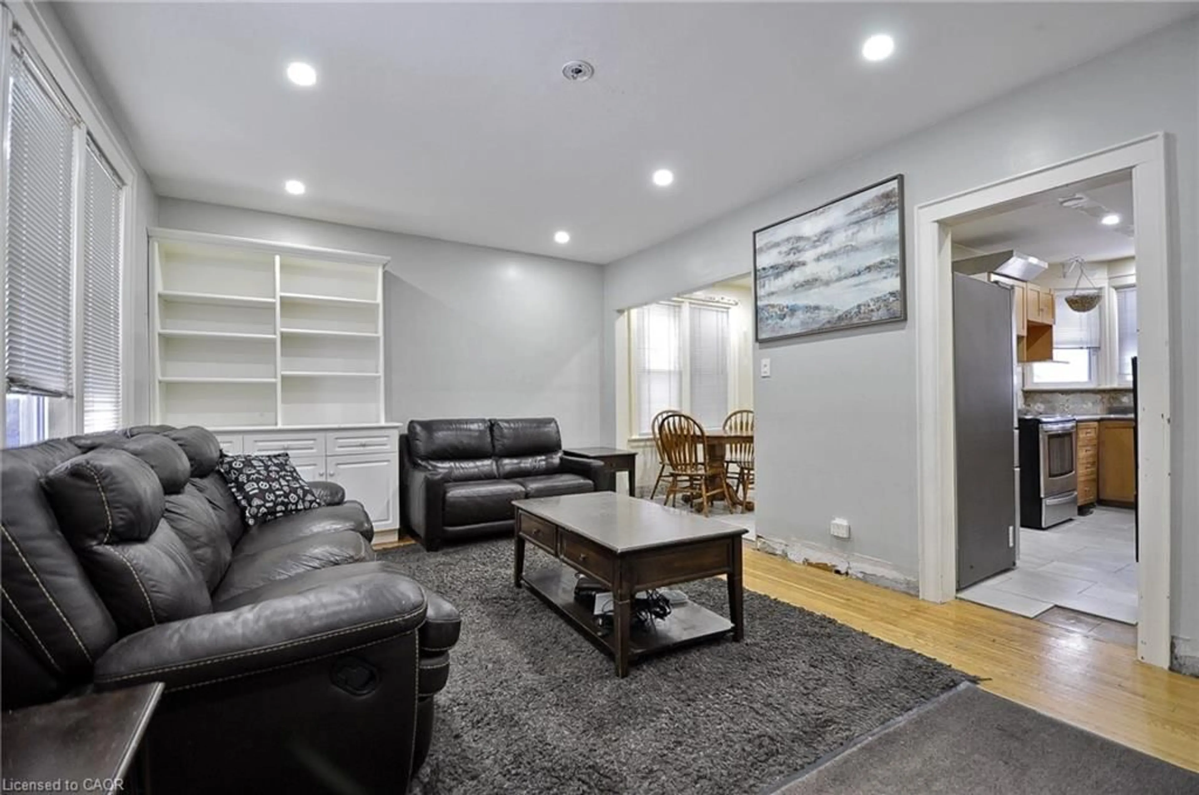 Living room with furniture, unknown for 121 Chalmers St, Cambridge Ontario N1R 5C1