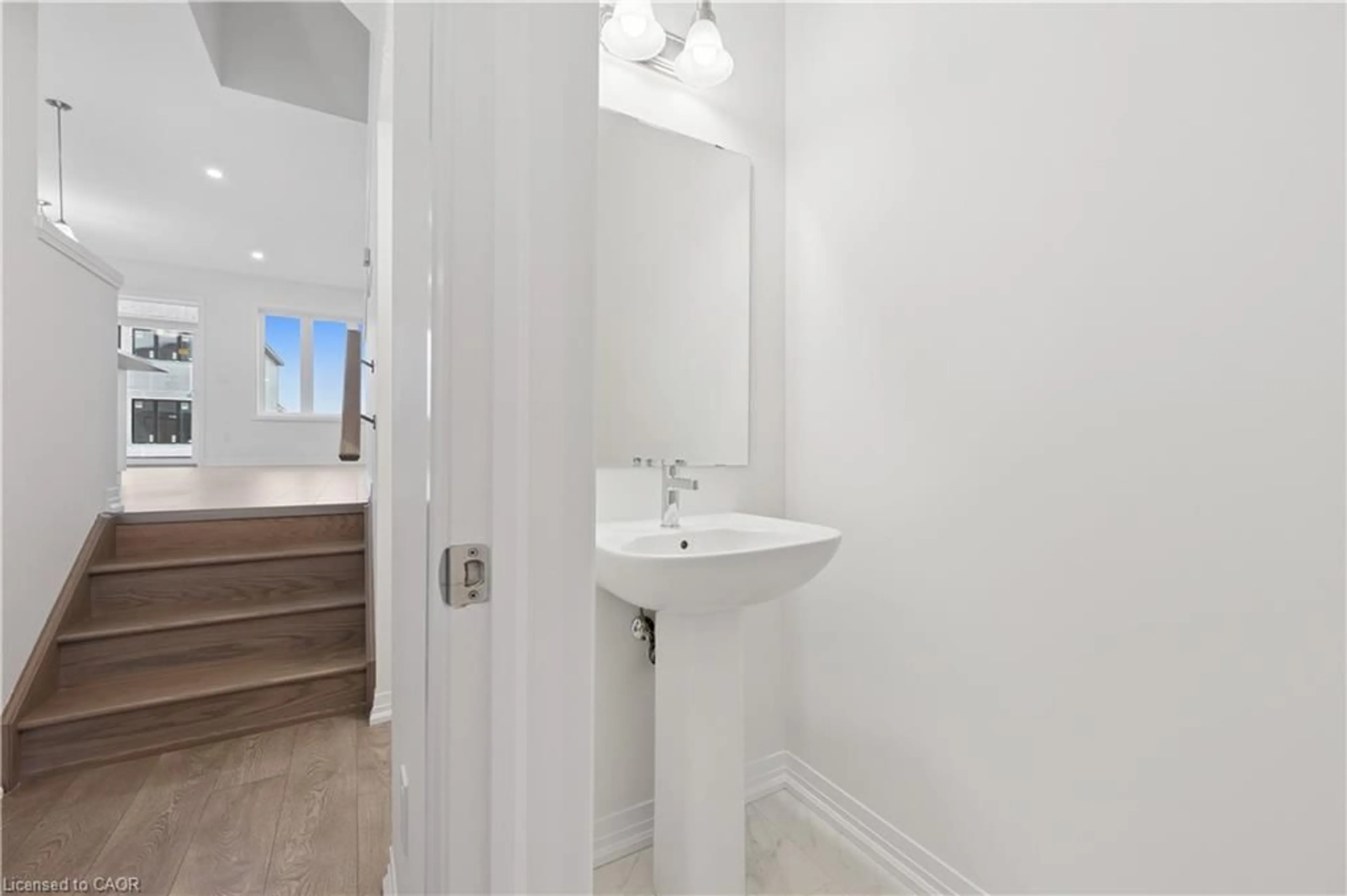 Standard bathroom, unknown for 107 Winter Wren Cres, Kitchener Ontario N2P 0K7