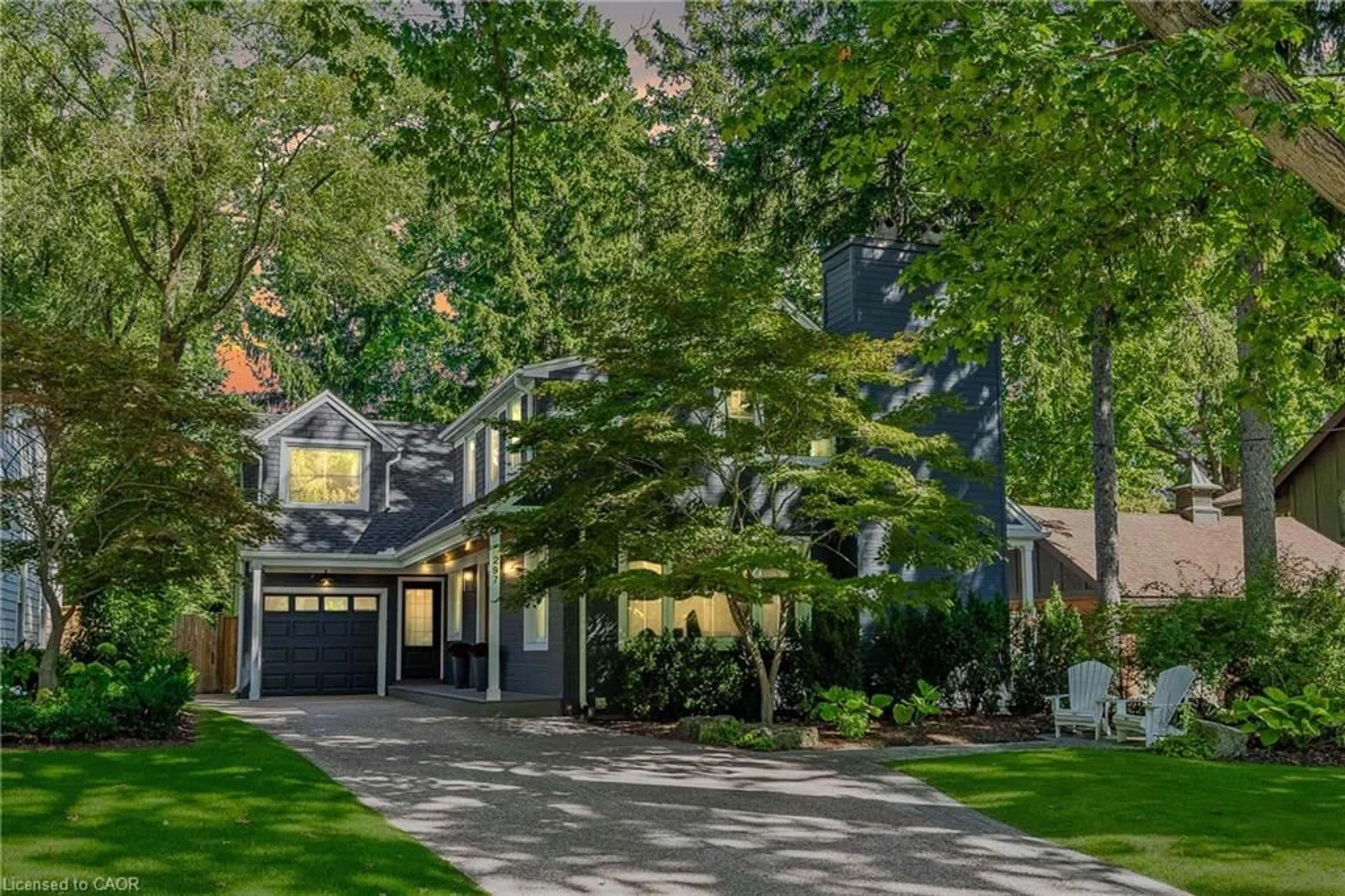 Home with brick exterior material, street for 297 Watson Ave, Oakville Ontario L6J 3V3