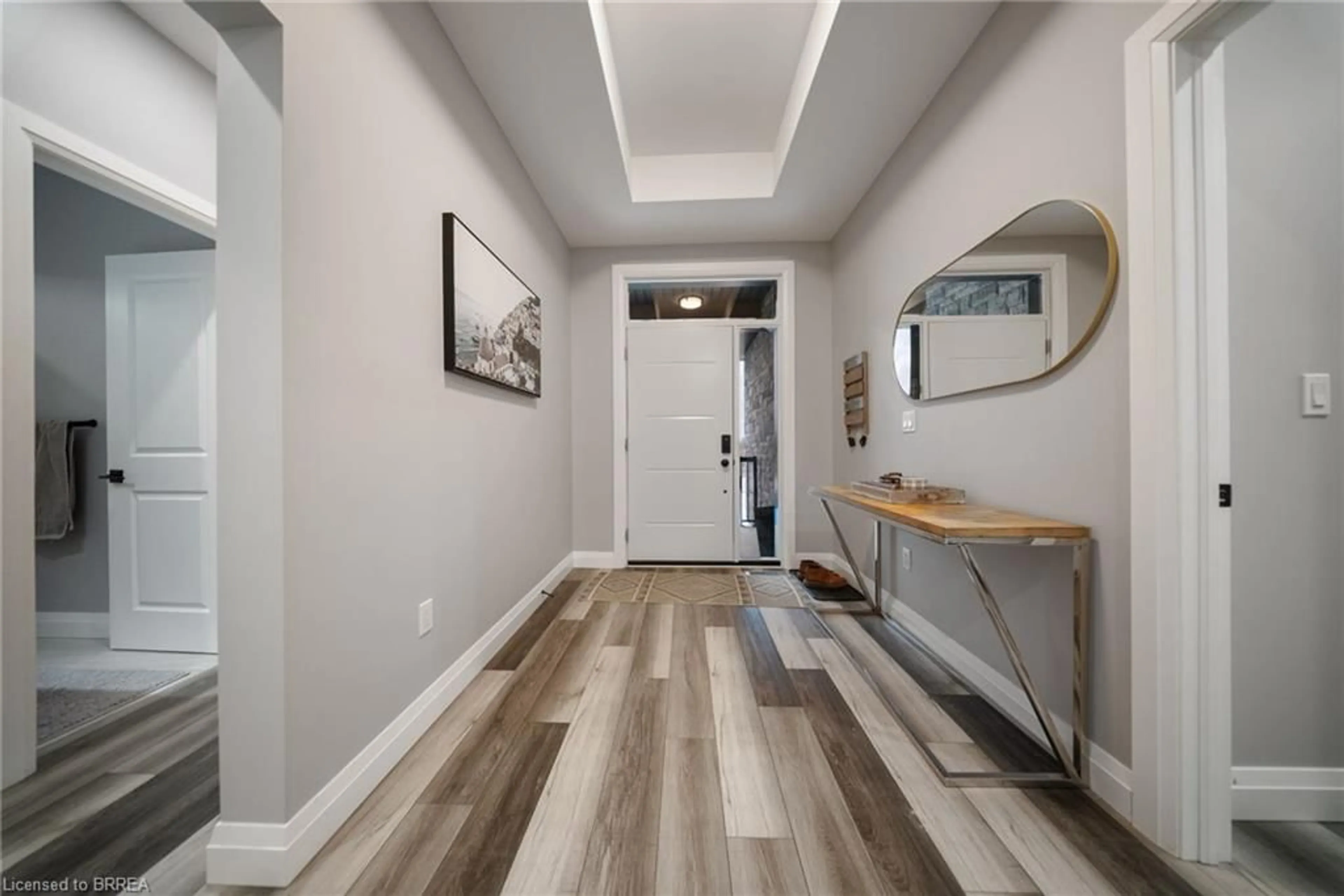 Indoor entryway for 6 Windywood Lane, Norwich Ontario N0J 1P0