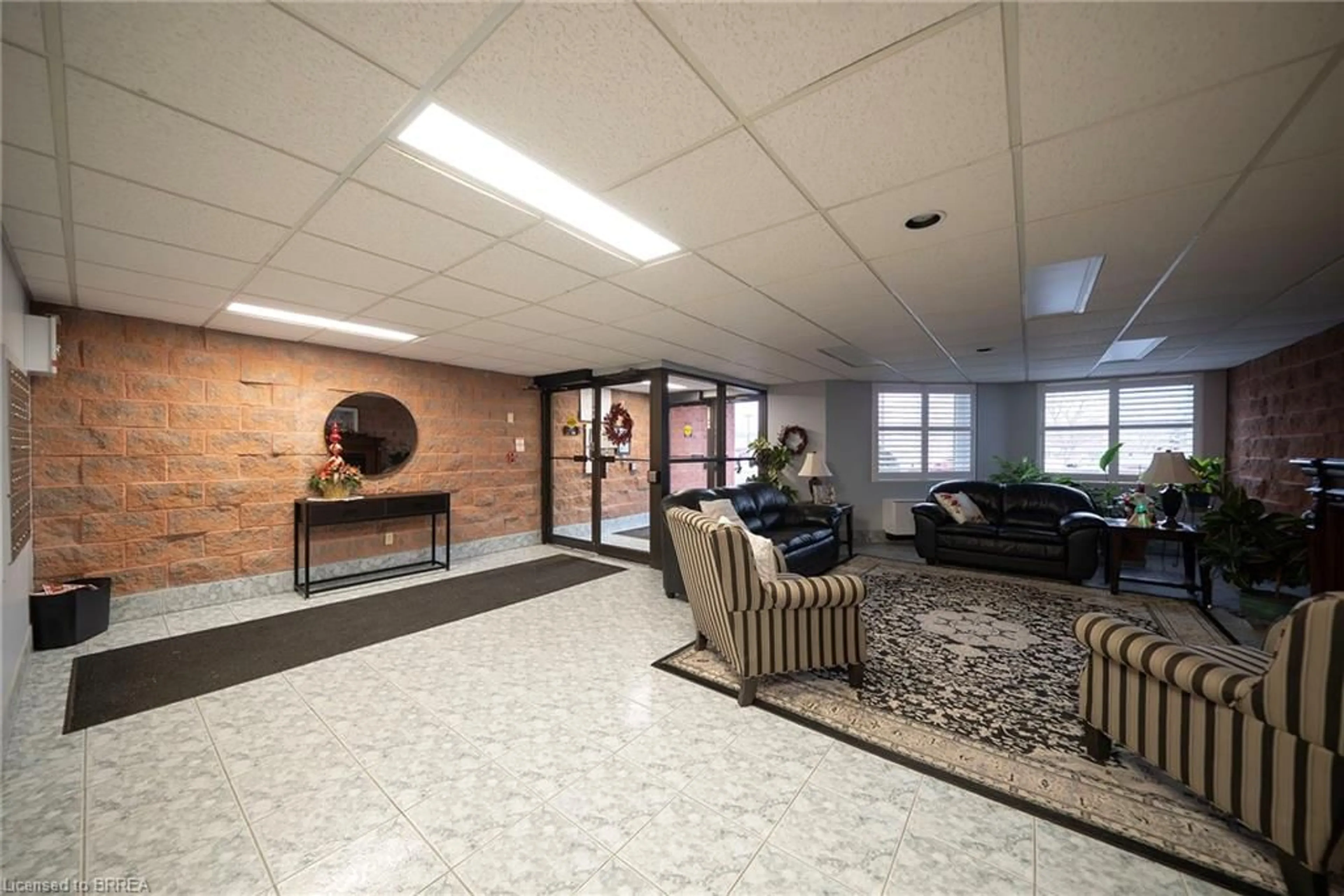 Lobby for 11 Mill Pond Crt #501, Simcoe Ontario N3Y 5J5