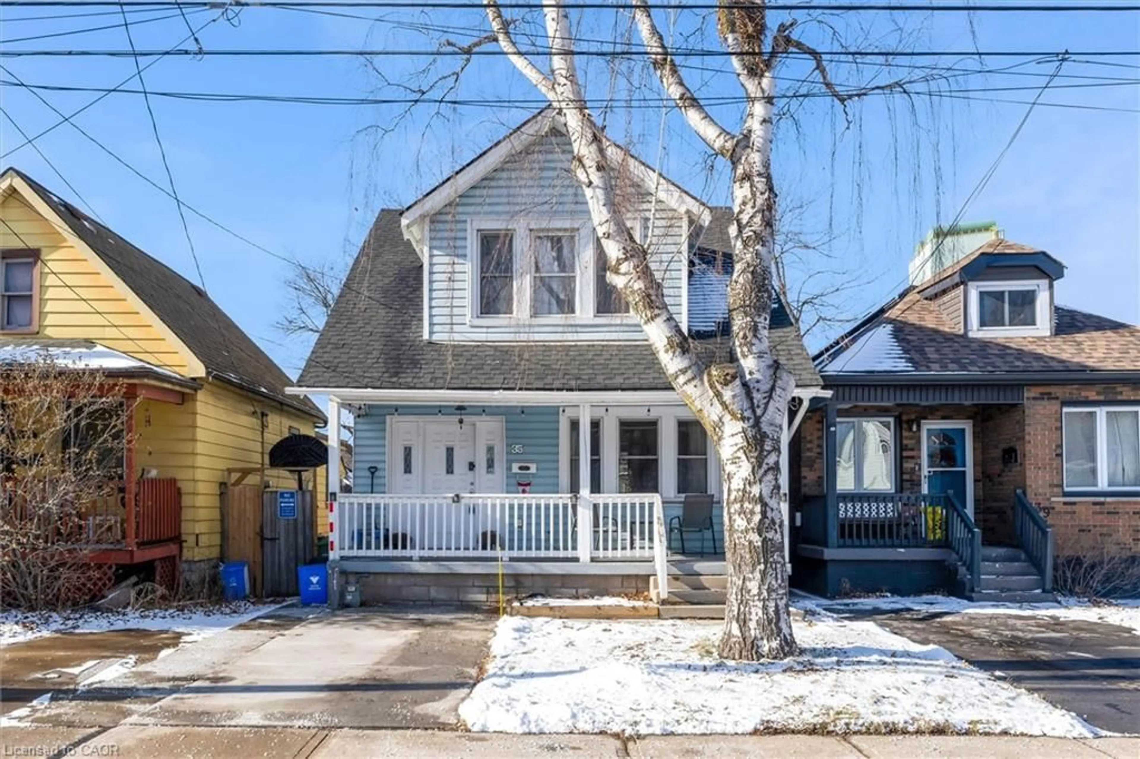 Home with brick exterior material, street for 35 Bayfield Ave, Hamilton Ontario L8H 3M5