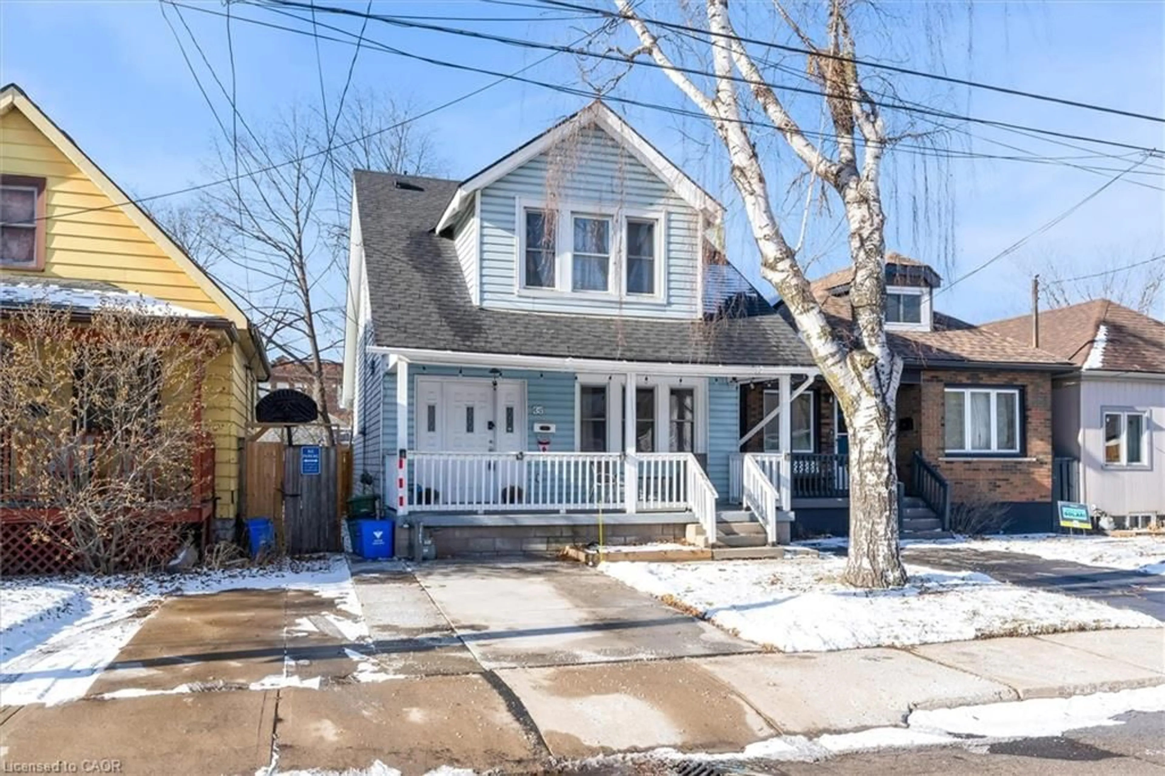 Home with brick exterior material, street for 35 Bayfield Ave, Hamilton Ontario L8H 3M5