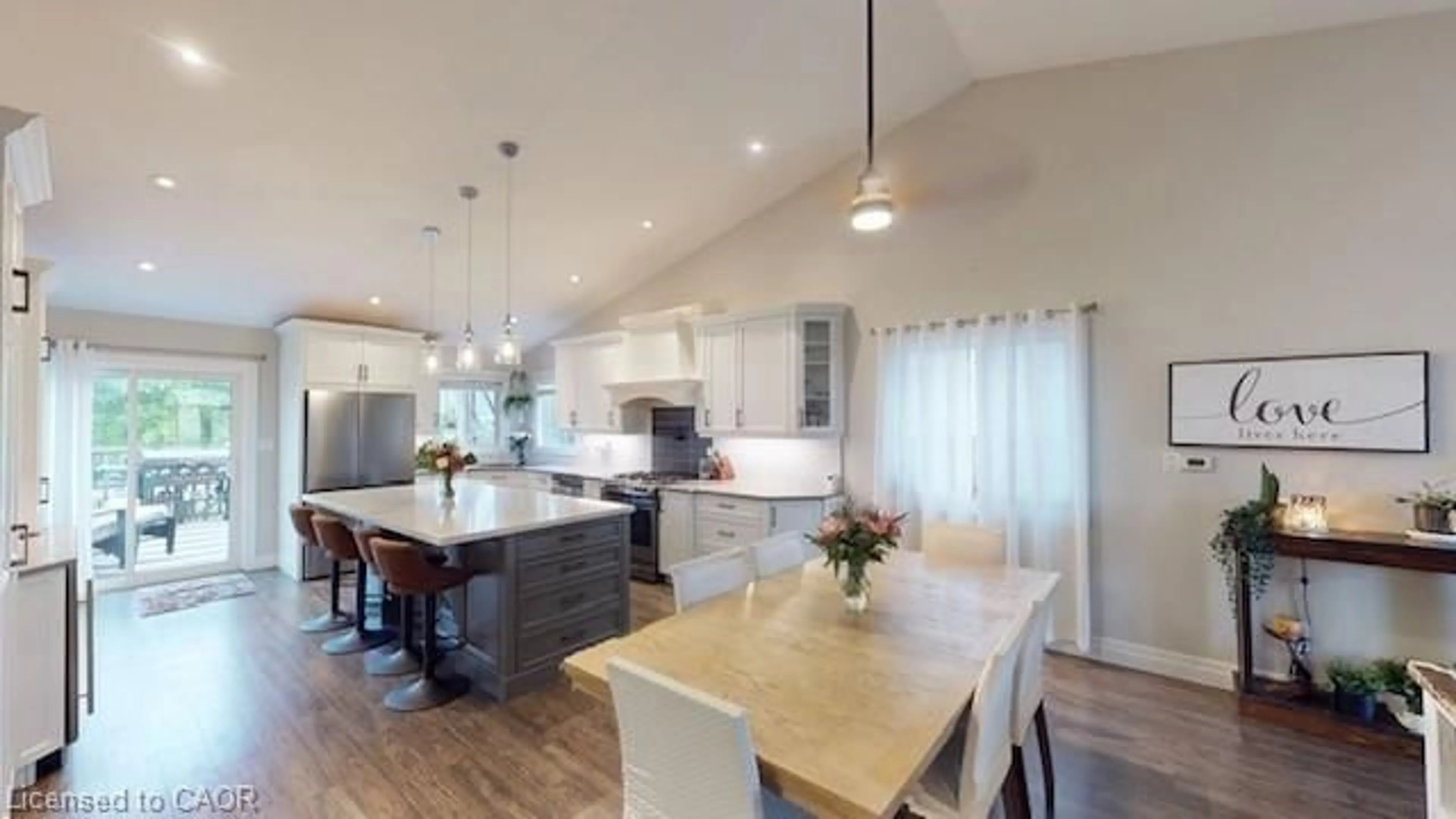 Open concept kitchen, unknown for 42 Jane St, Smithville Ontario L0R 2A0