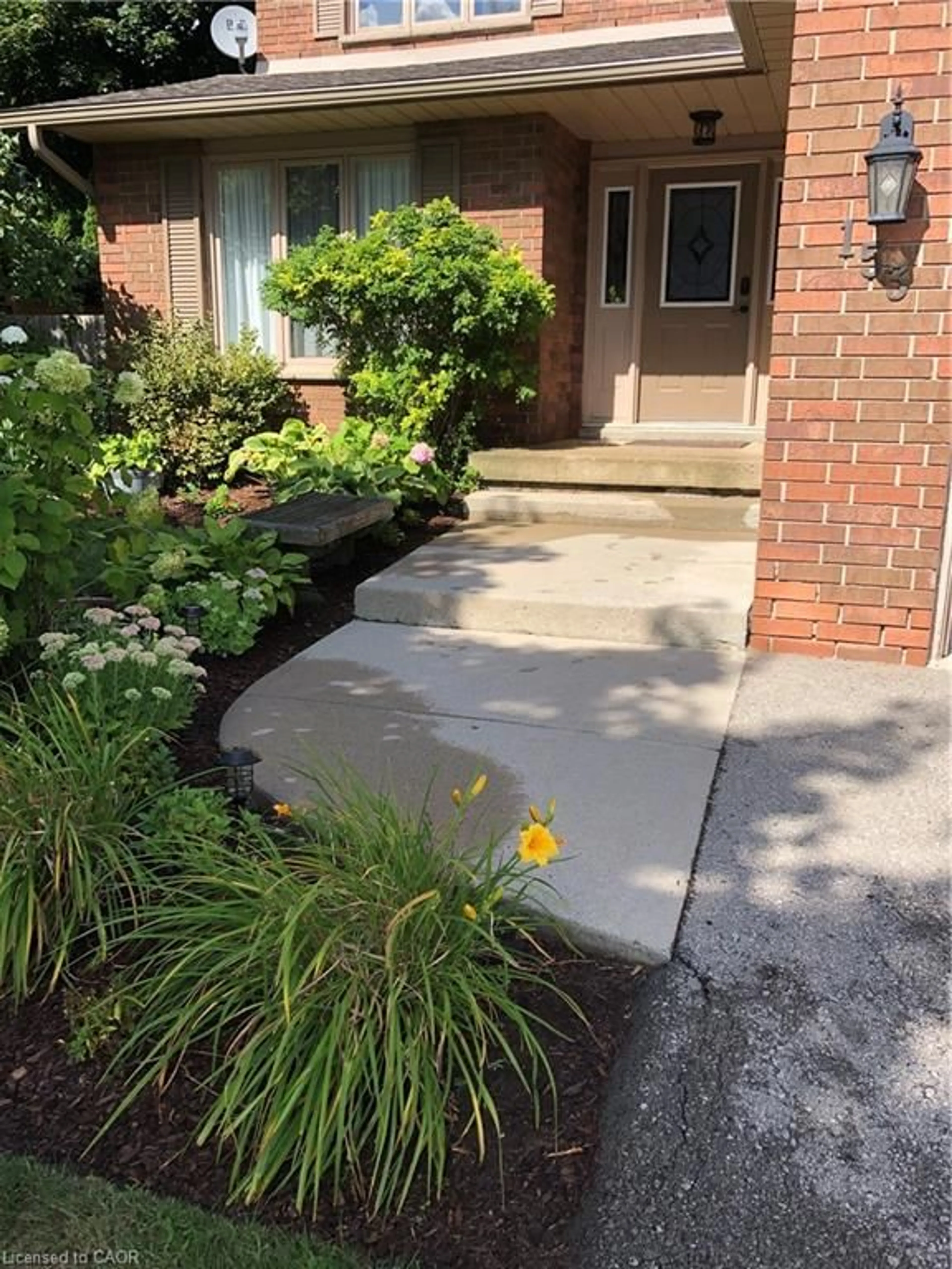 Unknown for 153 Meadowbrook Dr, Ancaster Ontario L9G 4S9