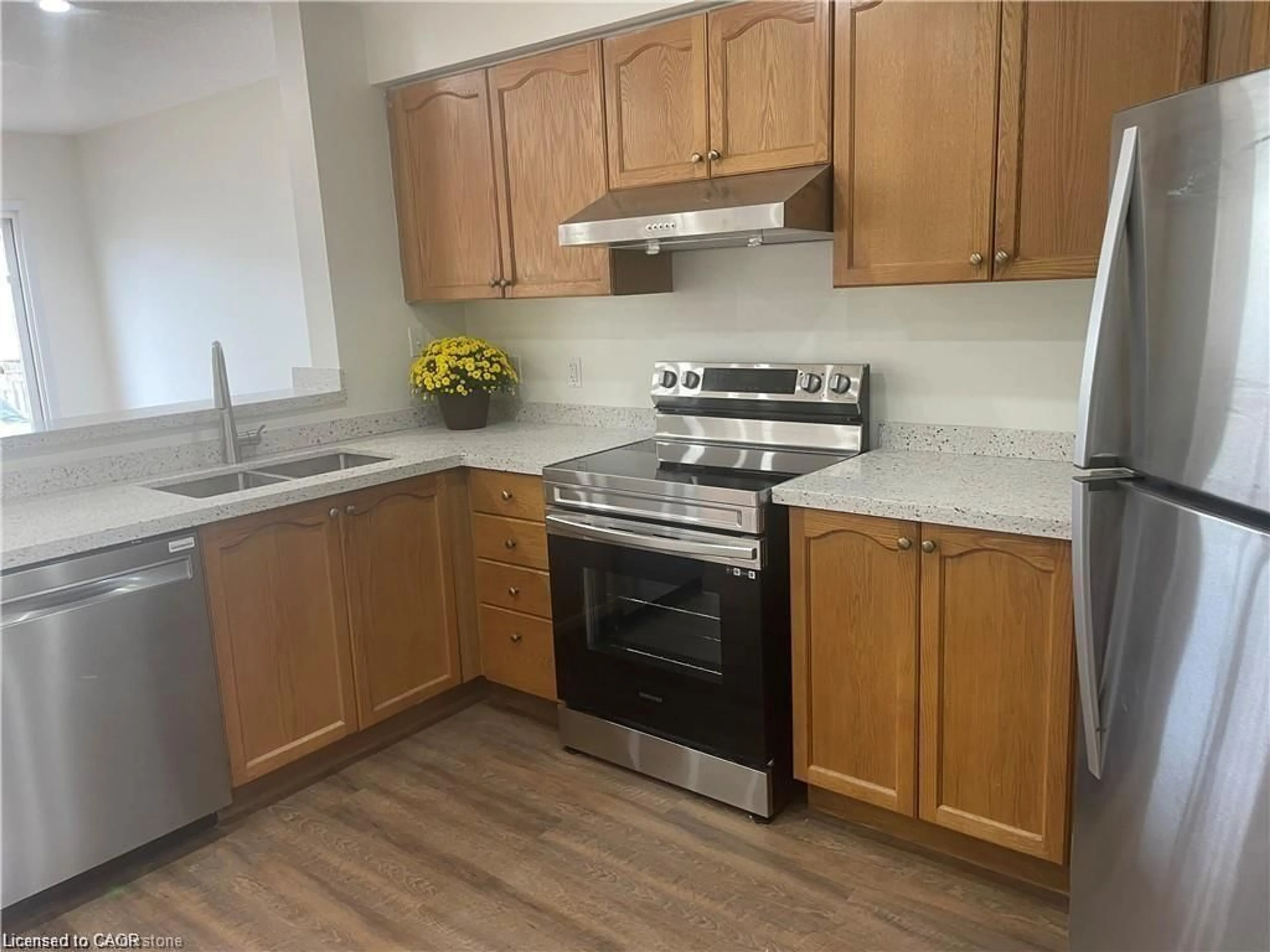 Standard kitchen, unknown for 43 Big Springs Crt, Kitchener Ontario N2E 4H2