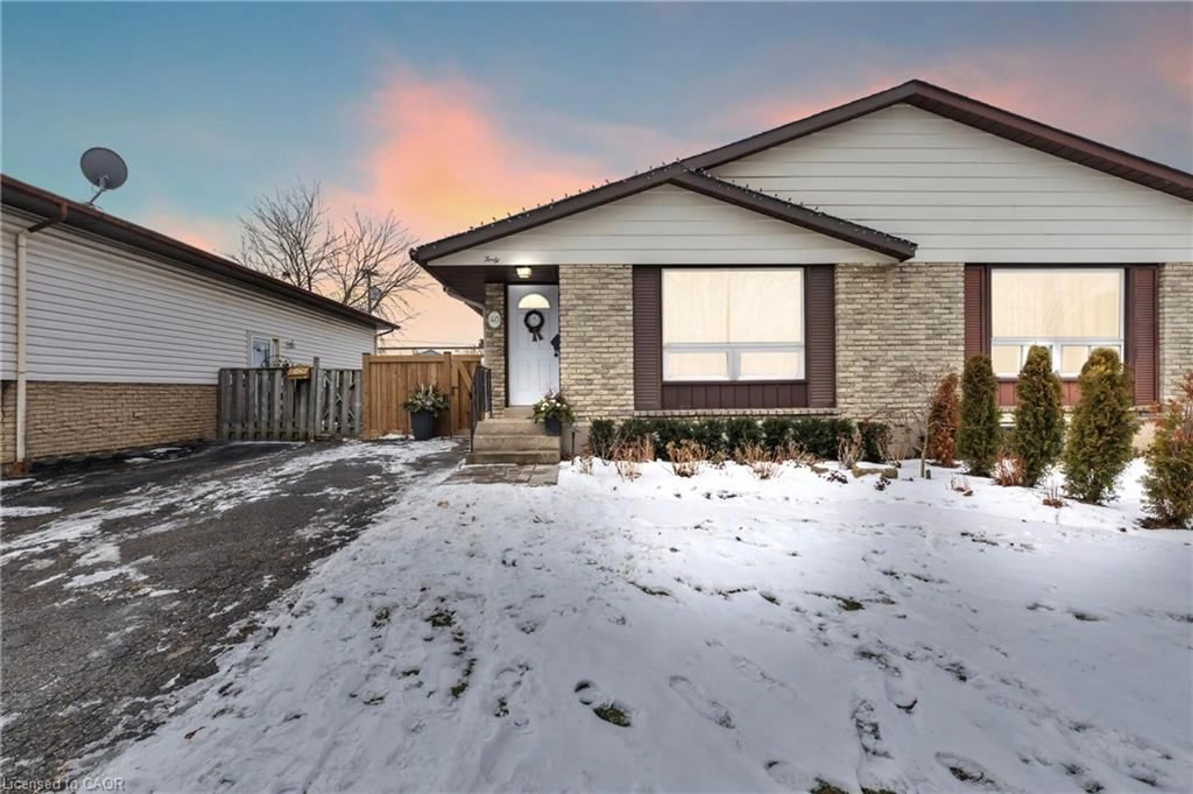 Home with brick exterior material, street for 40 Bula Dr, St. Catharines Ontario L2N 6R6