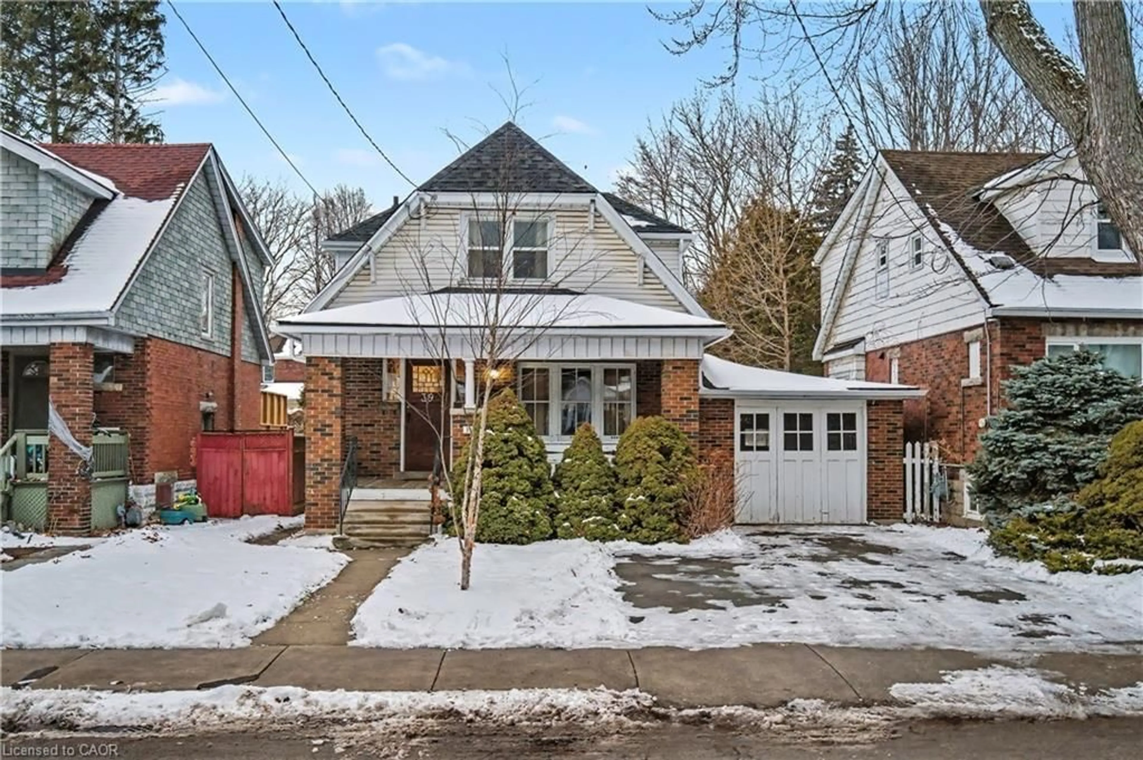 Home with brick exterior material, street for 39 Haddon Ave, Hamilton Ontario L8S 4A2