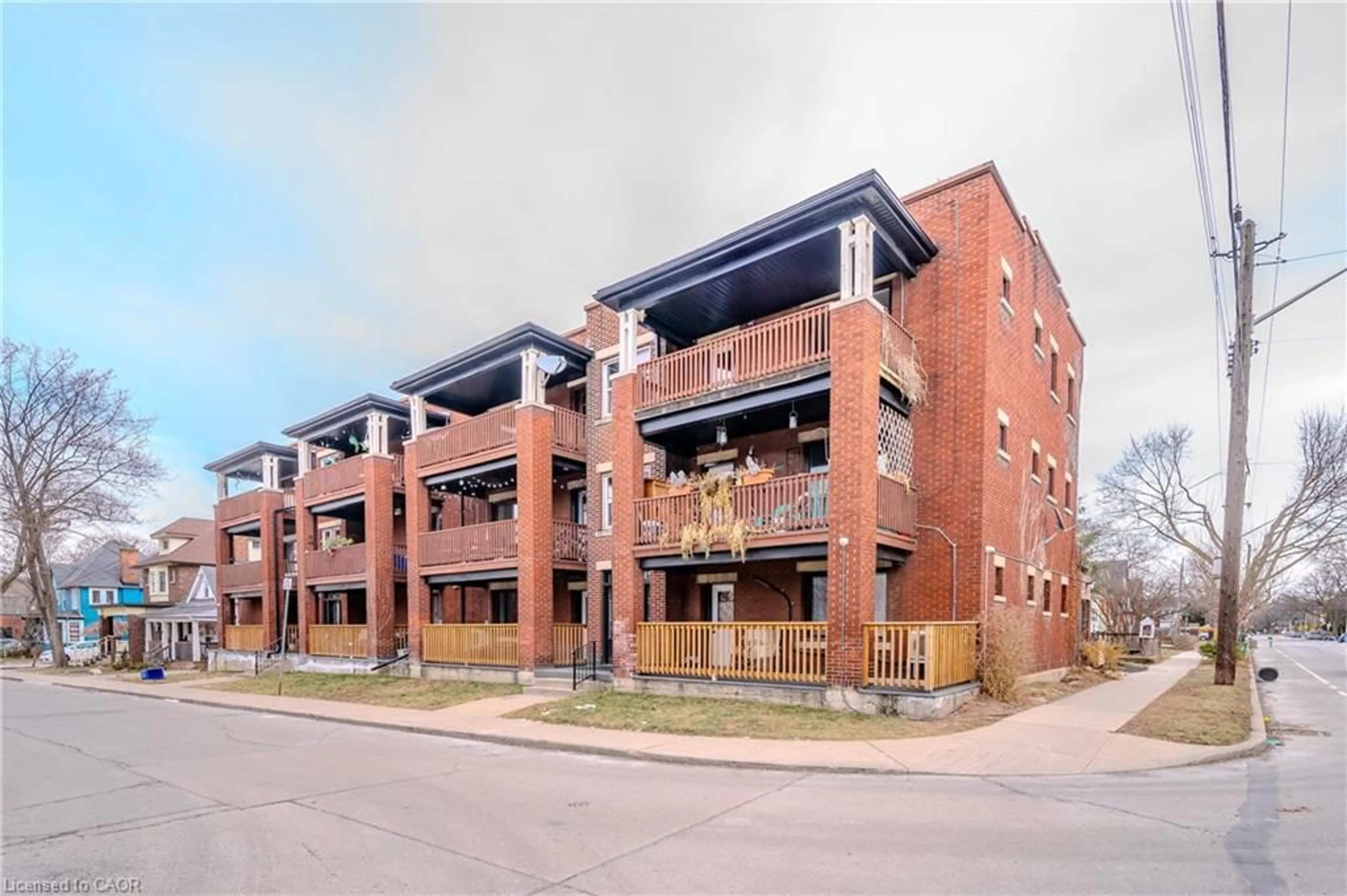 Unknown for 41-43 Albert St, Hamilton Ontario L8M 2Y1