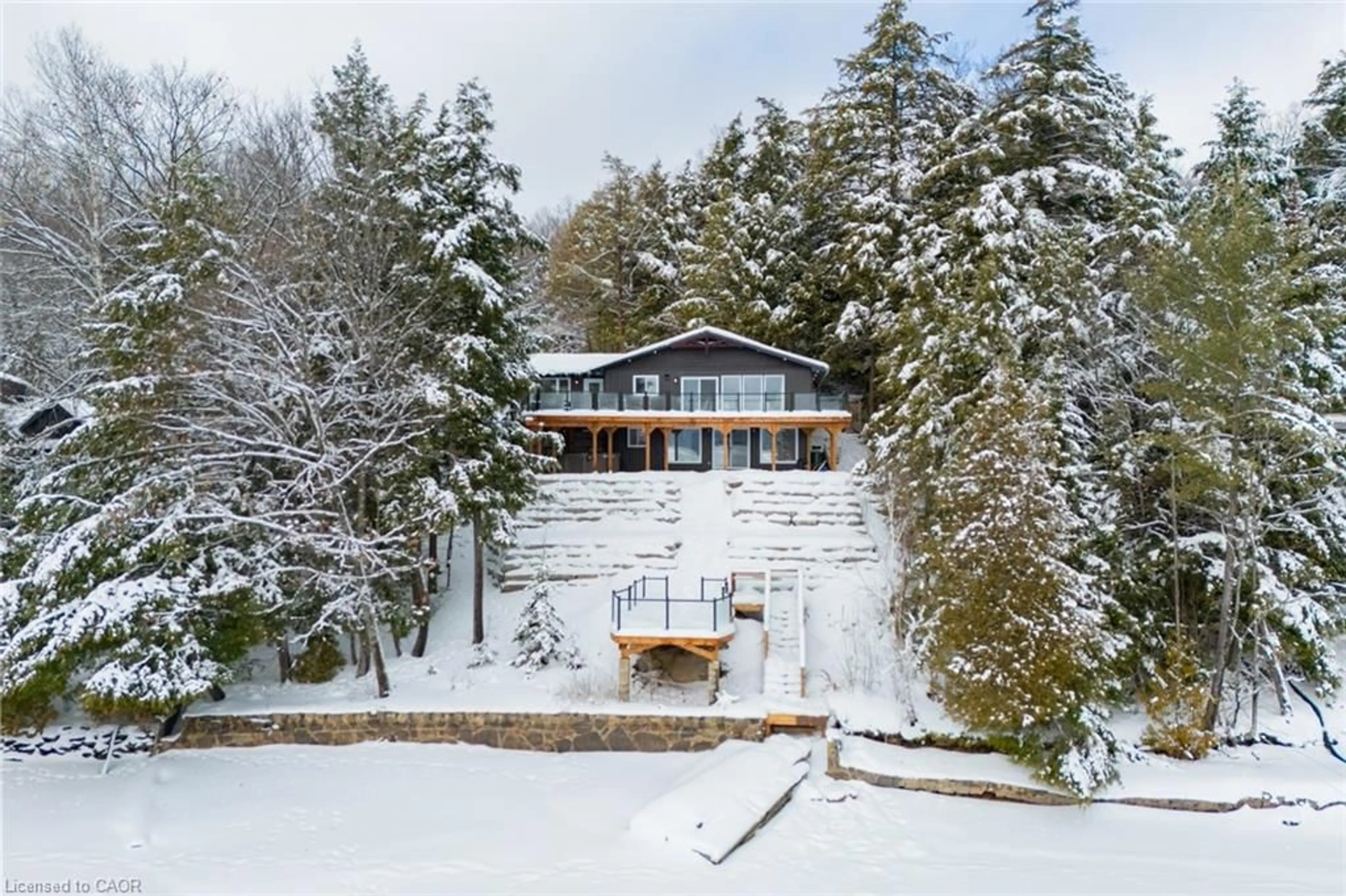 A pic from outside/outdoor area/front of a property/back of a property/a pic from drone, unknown for 5789 Kennisis Lake Rd, Haliburton Ontario K0M 1M0