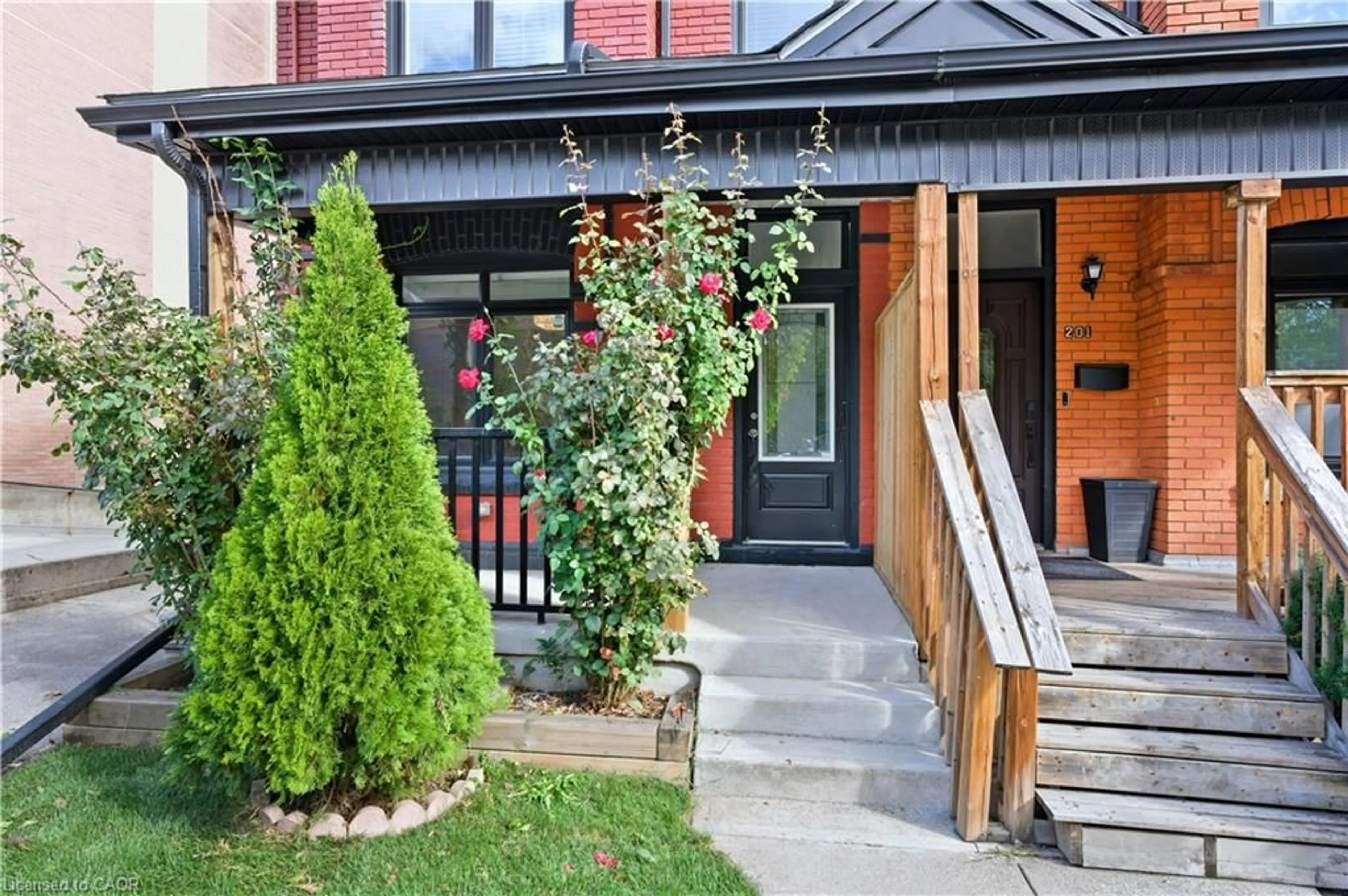 Unknown for 199 Jackson St, Hamilton Ontario L8N 1L7