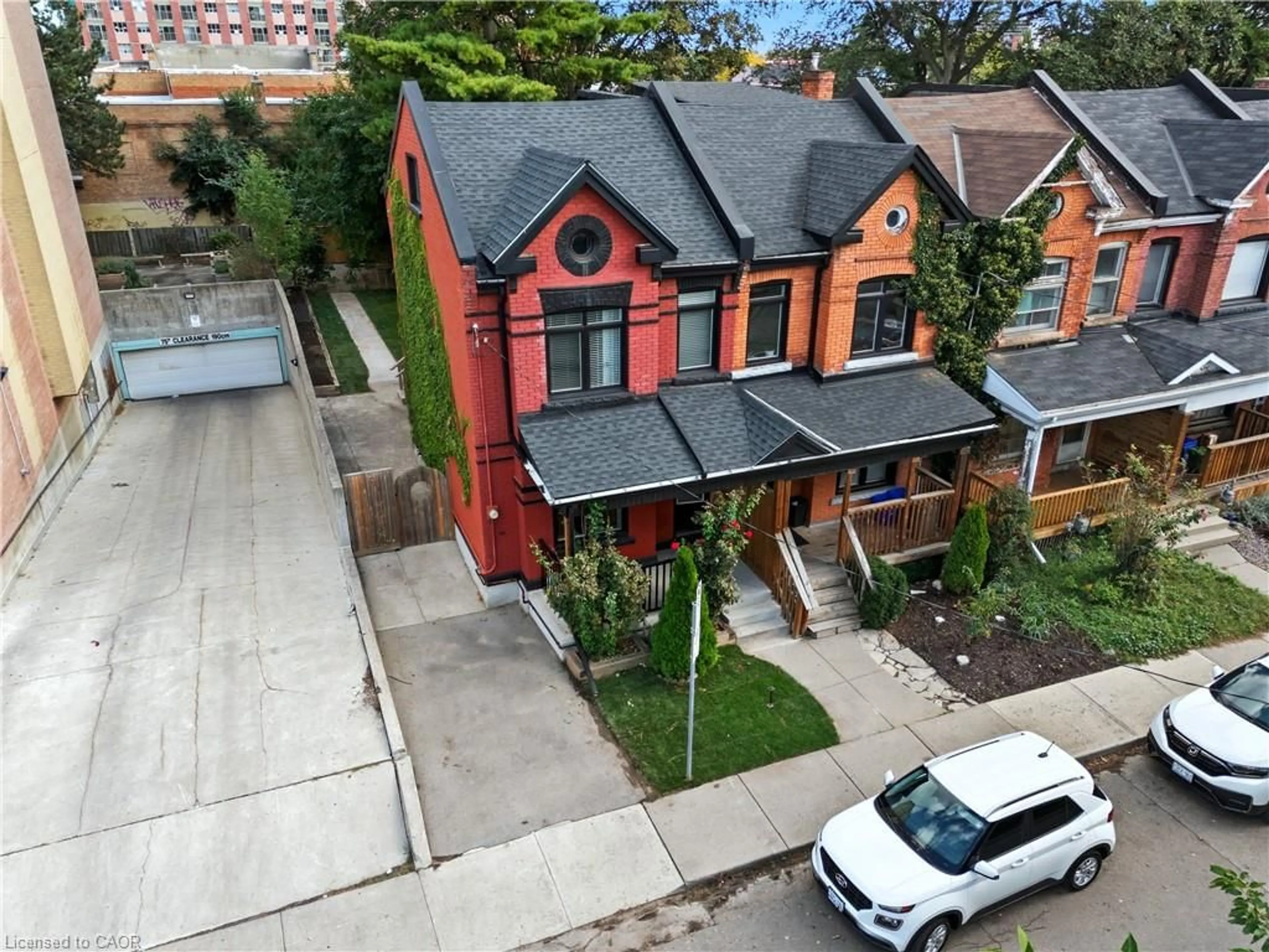 A pic from outside/outdoor area/front of a property/back of a property/a pic from drone, street for 199 Jackson St, Hamilton Ontario L8N 1L7