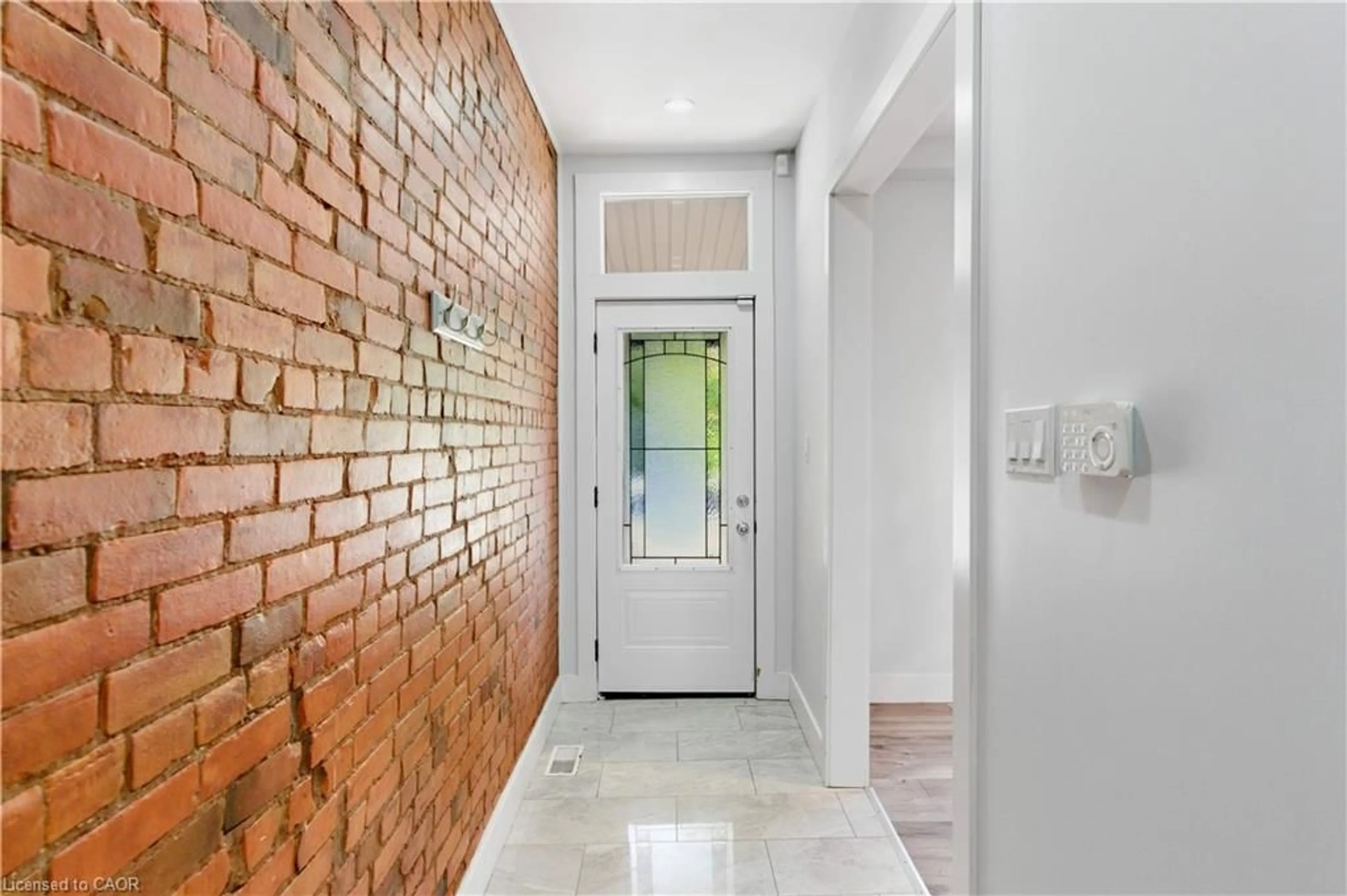 Indoor entryway for 199 Jackson St, Hamilton Ontario L8N 1L7