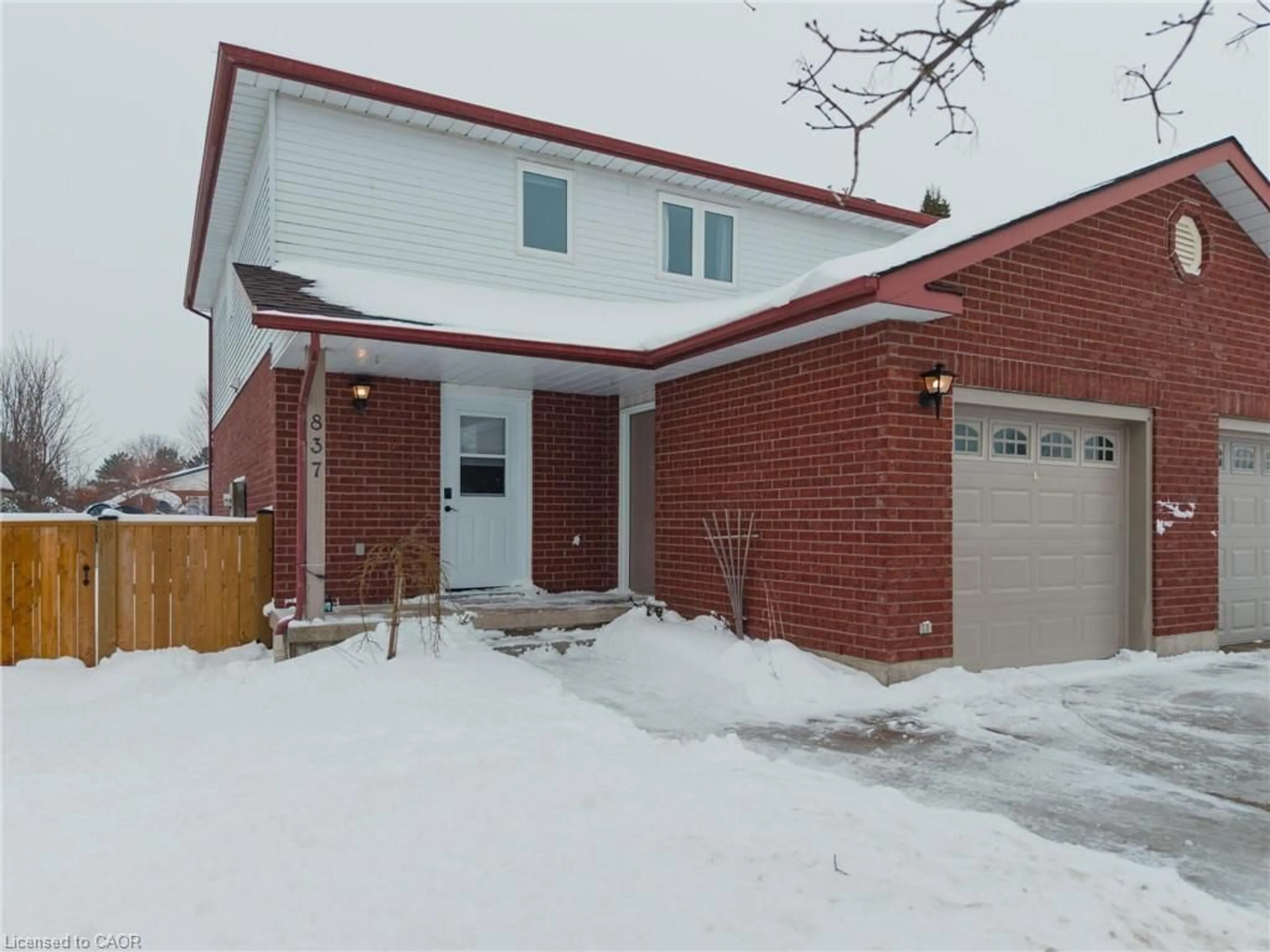 Home with brick exterior material, street for 837 Edgar St, Listowel Ontario N4W 3R3