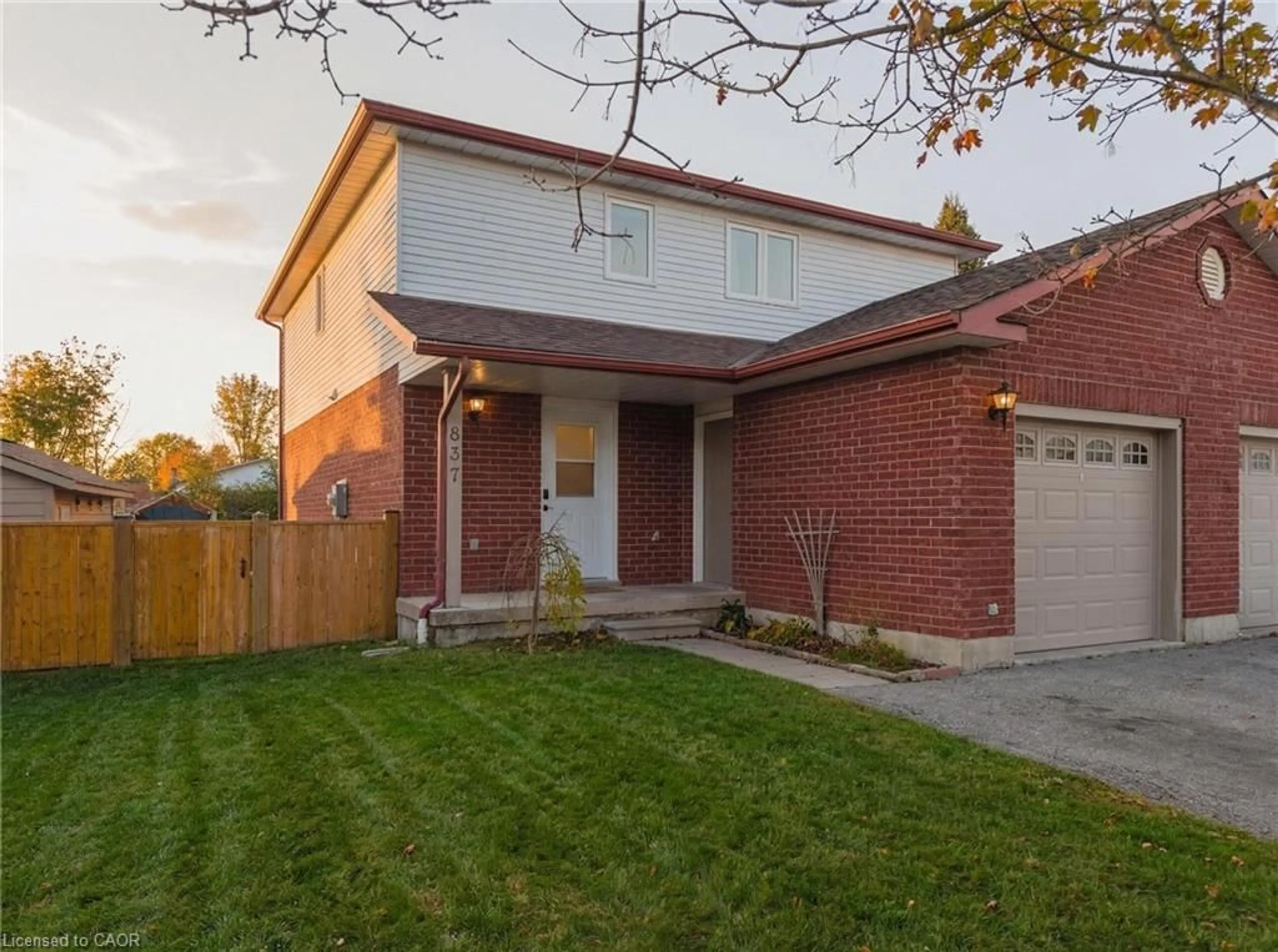 Home with brick exterior material, street for 837 Edgar St, Listowel Ontario N4W 3R3