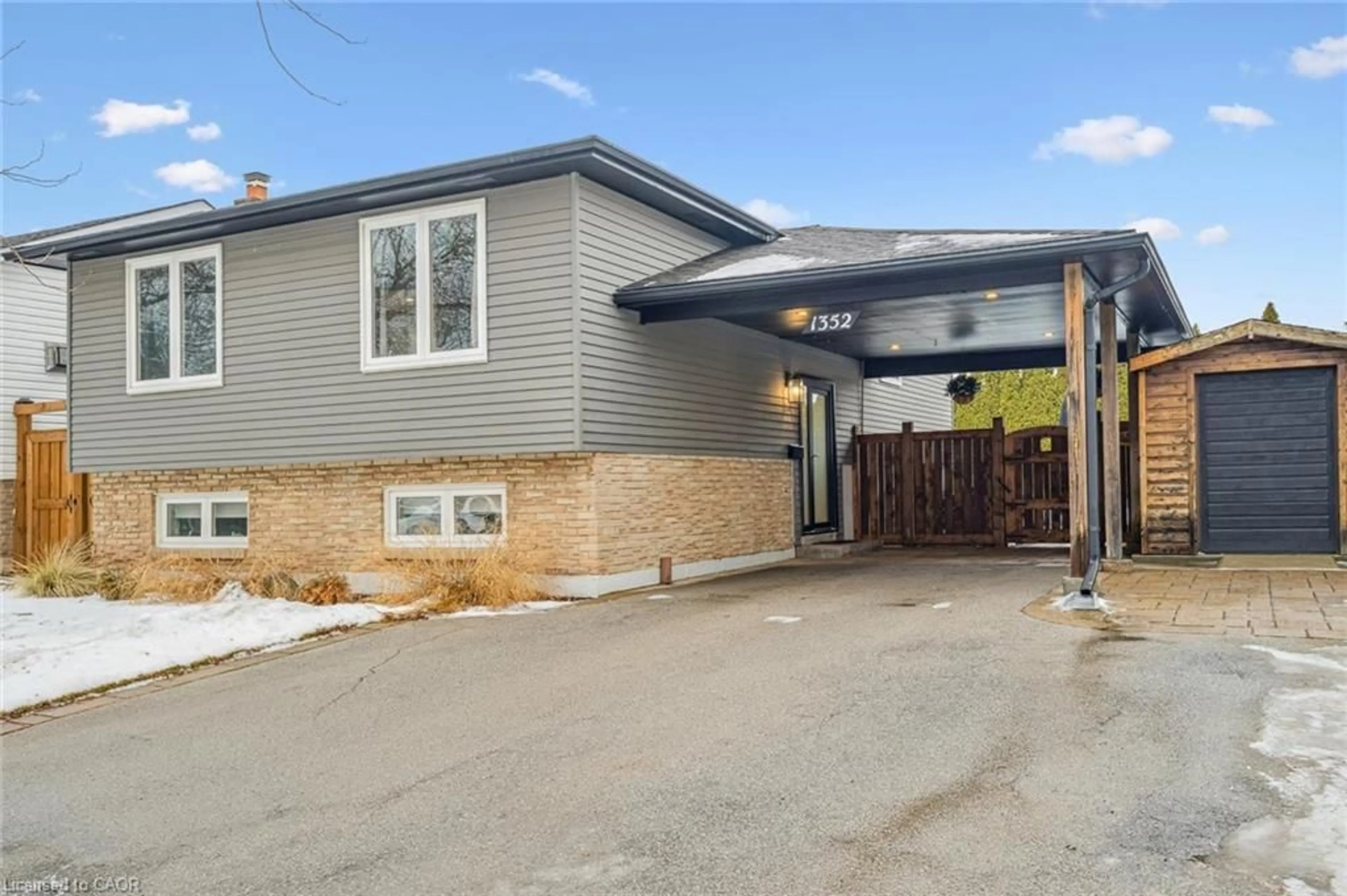 Unknown for 1352 Vancouver Cres, Burlington Ontario L7M 1W2