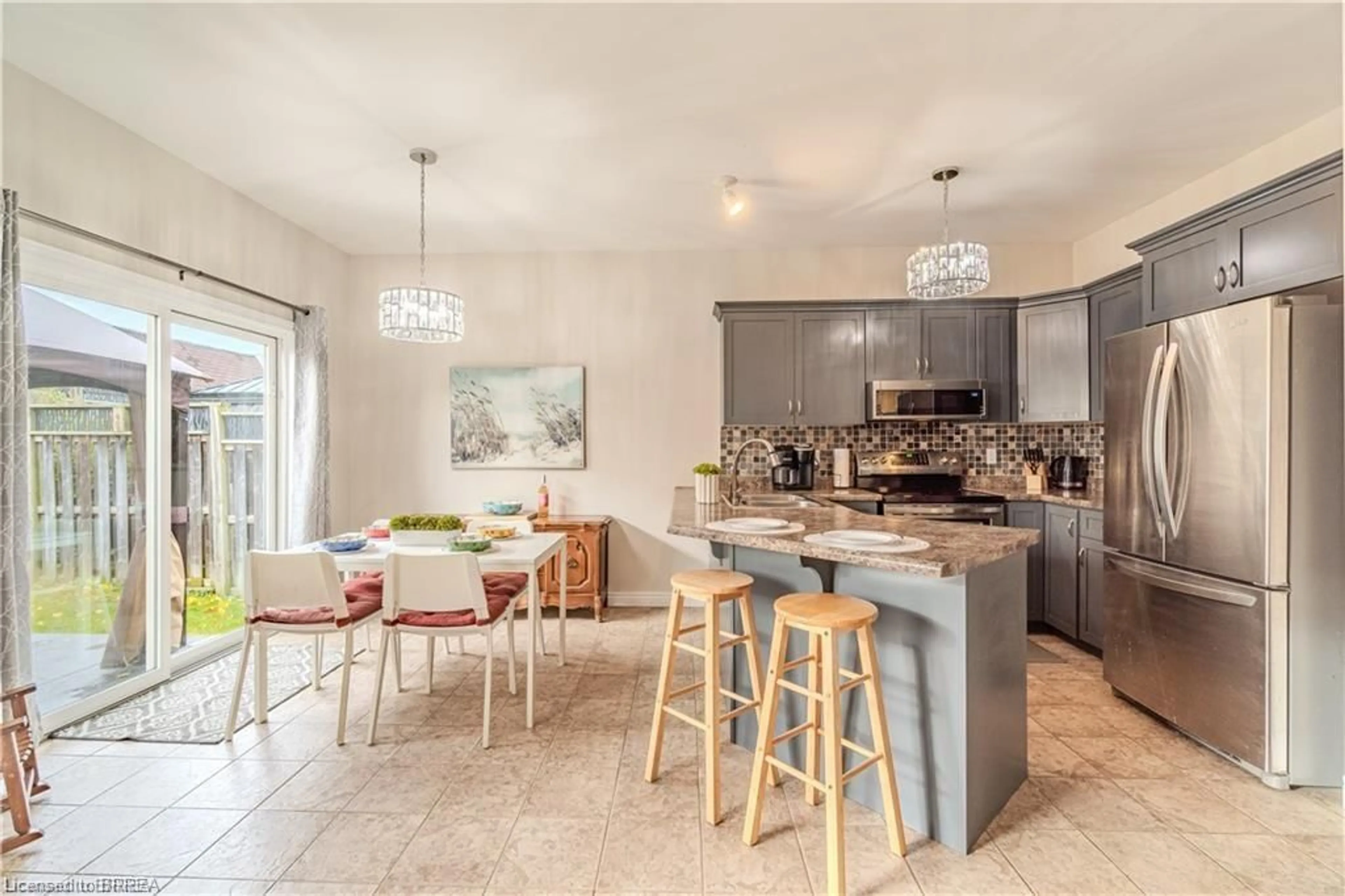 Open concept kitchen, ceramic/tile floor for 11 Irongate Dr, Paris Ontario N3L 4G4