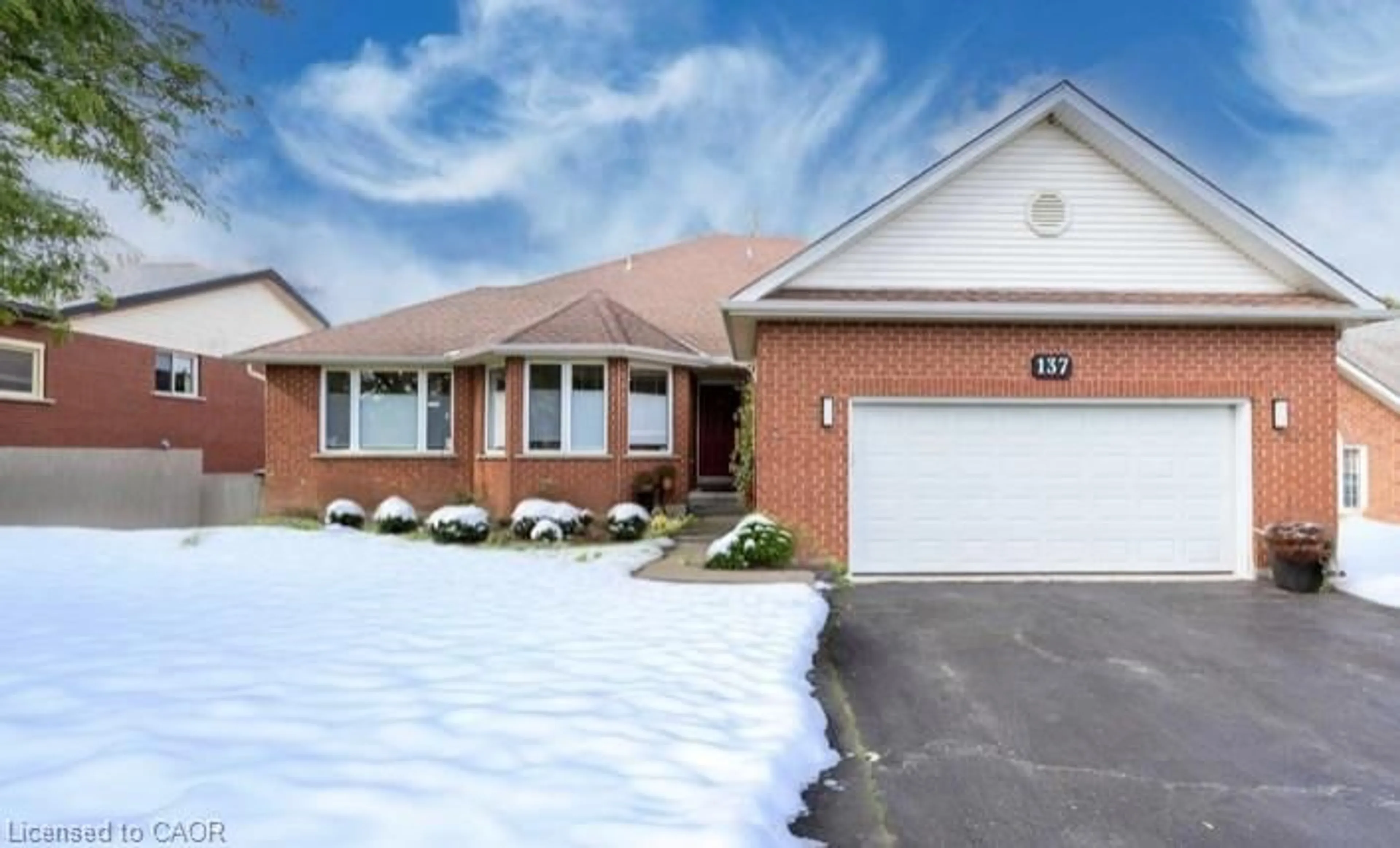 Home with brick exterior material, street for 137 Lou's Blvd, Rockwood Ontario N0B 2K0