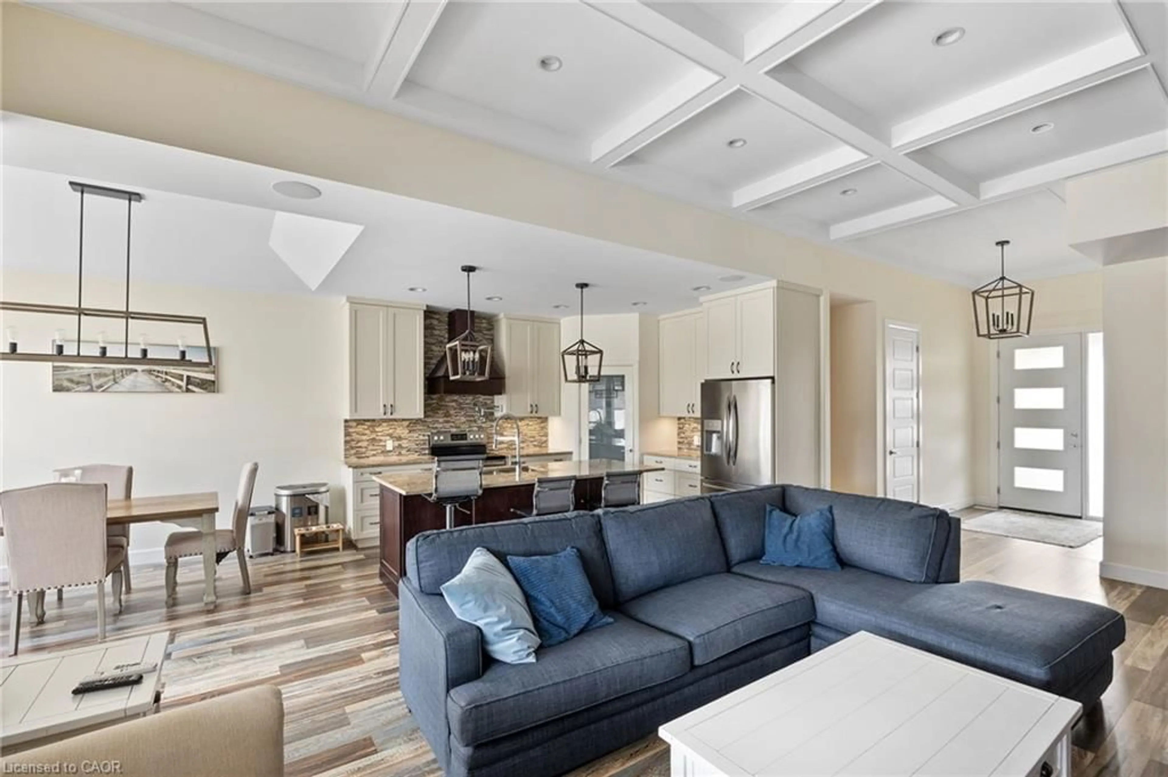 Living room with furniture, unknown for 5 Fracas Crt, Kingsville Ontario N9Y 0E3